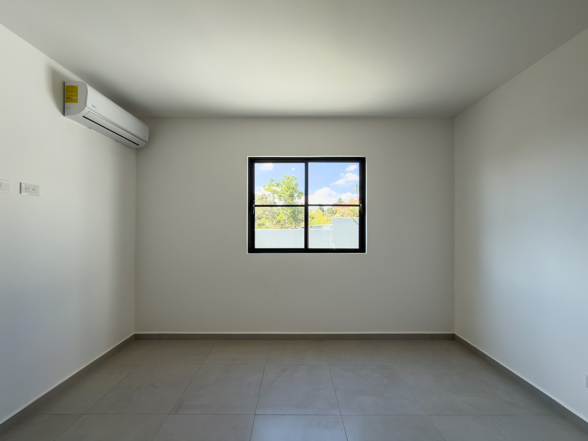 CASA A ESTRENAR EN ANTIBES, MODELO GRANDE, SAN SALVADOR
