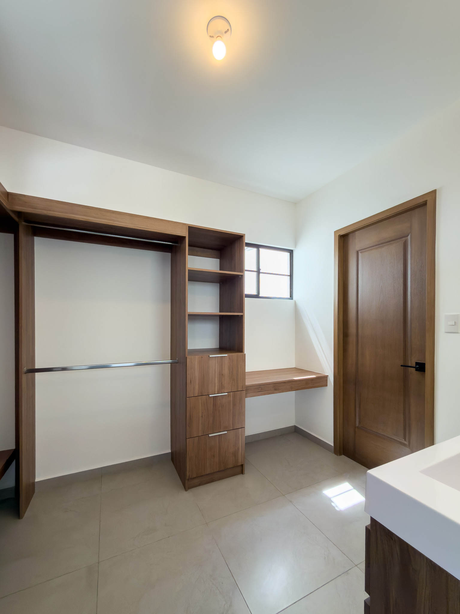 CASA A ESTRENAR EN ANTIBES, MODELO GRANDE, SAN SALVADOR