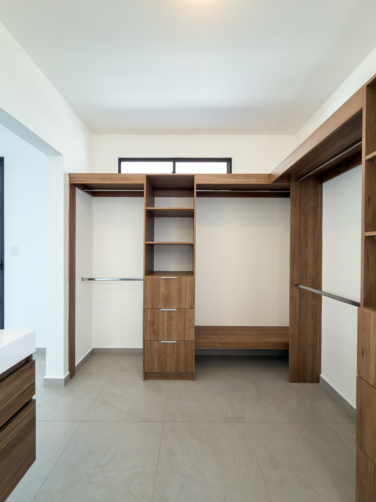 CASA A ESTRENAR EN ANTIBES, MODELO GRANDE, SAN SALVADOR