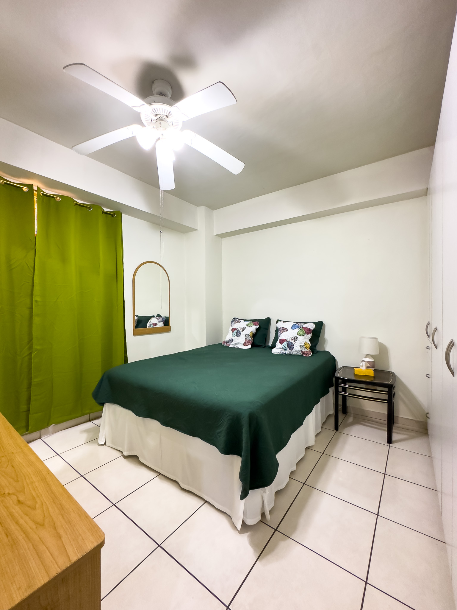 APARTAMENTO FULL AMUEBLADO EN CONDOMINIO LOS ABETOS, SAN SALVADOR