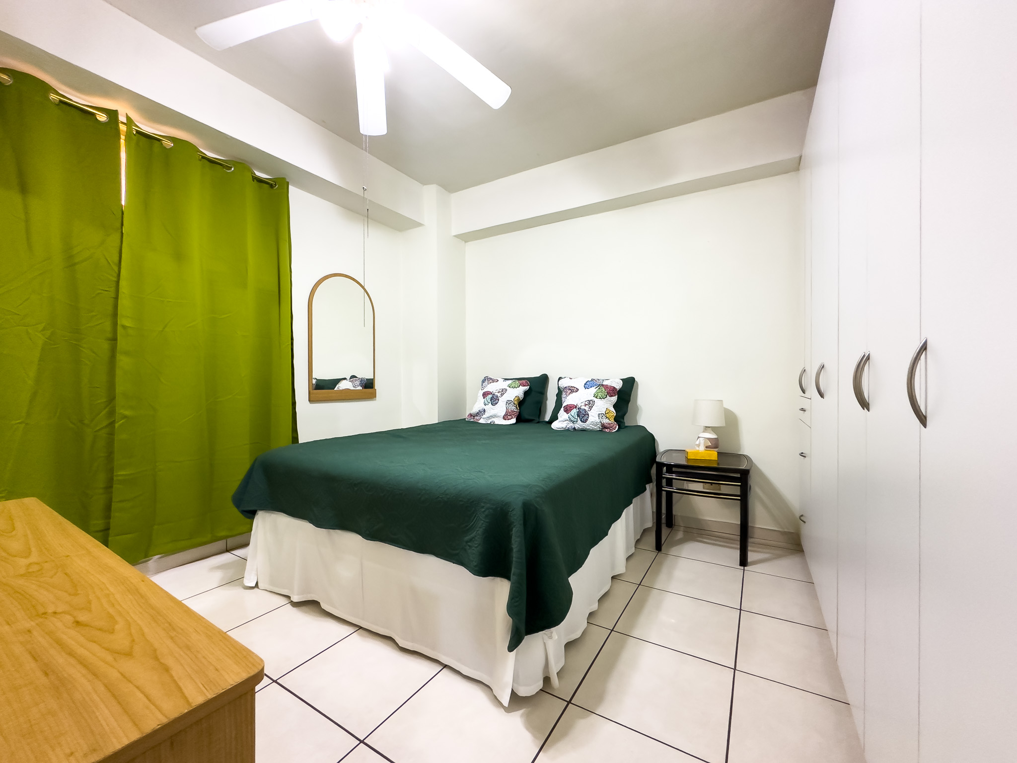 APARTAMENTO FULL AMUEBLADO EN CONDOMINIO LOS ABETOS, SAN SALVADOR