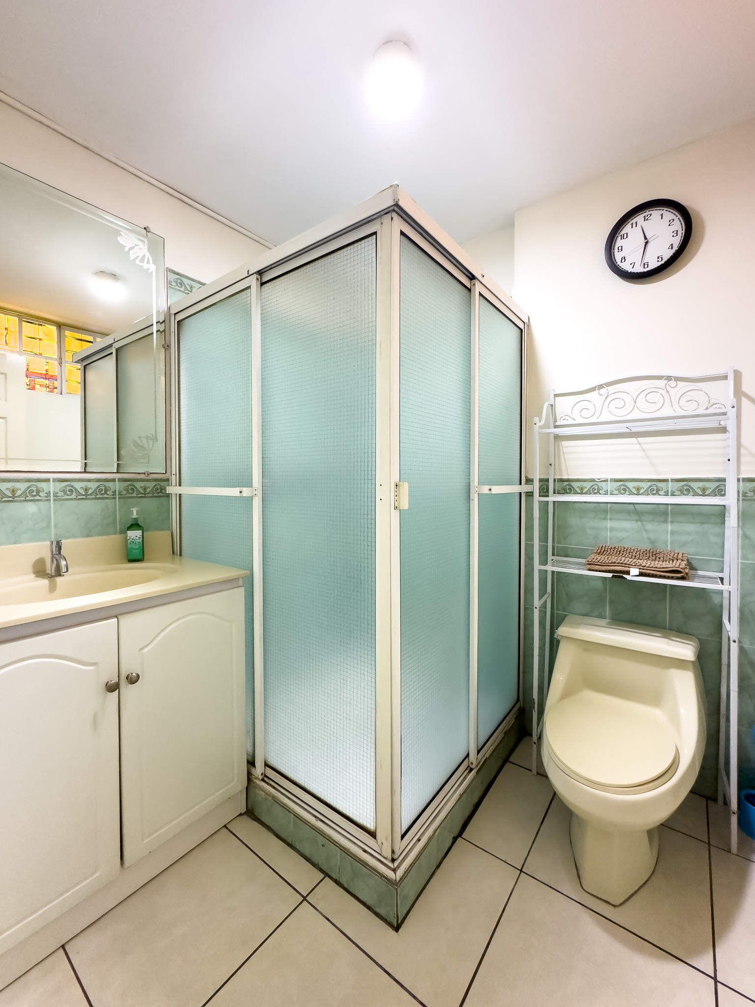 APARTAMENTO FULL AMUEBLADO EN CONDOMINIO LOS ABETOS, SAN SALVADOR