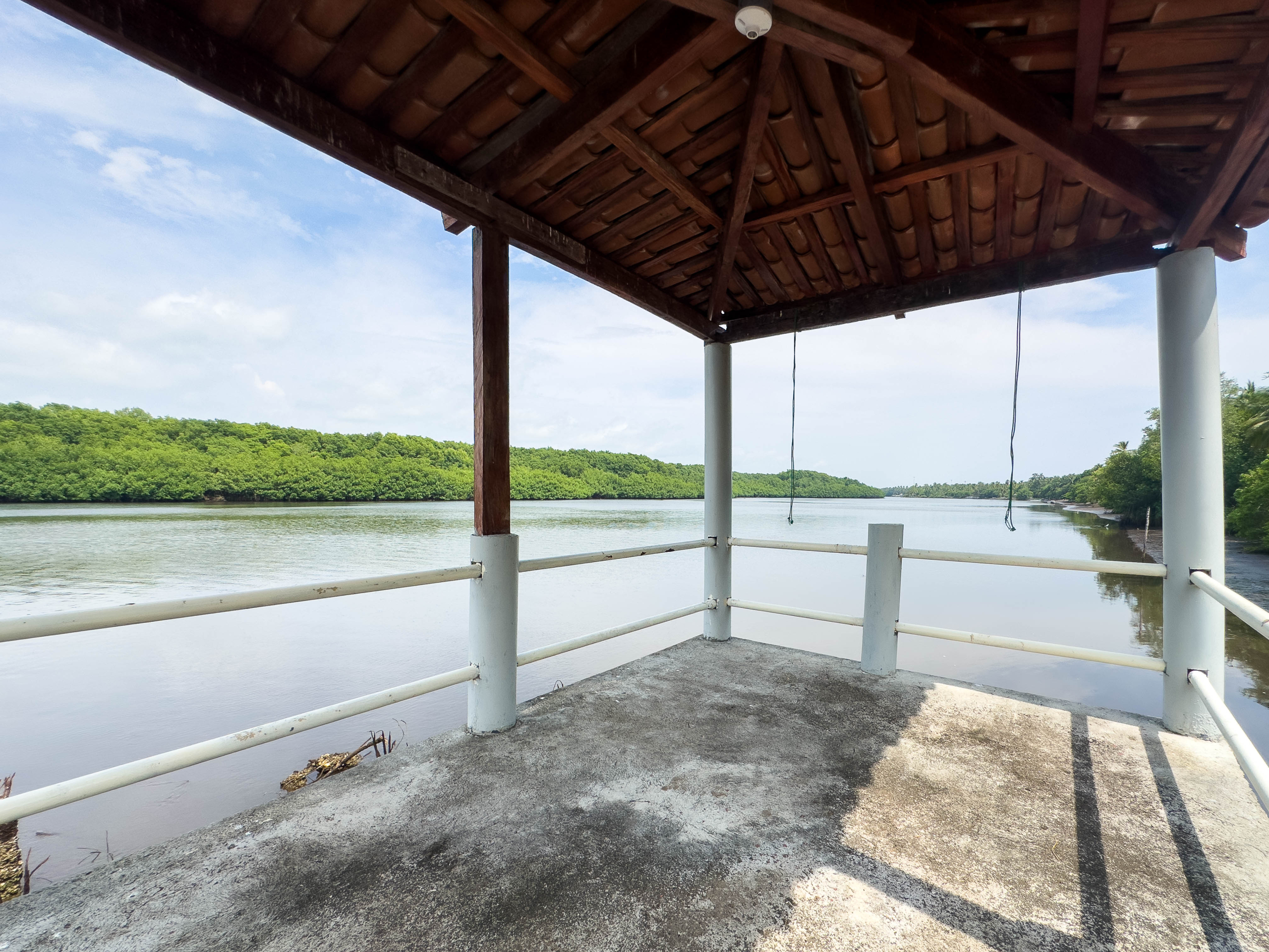 RANCHO EN BARRA SANTIAGO, AHUACHAPÁN