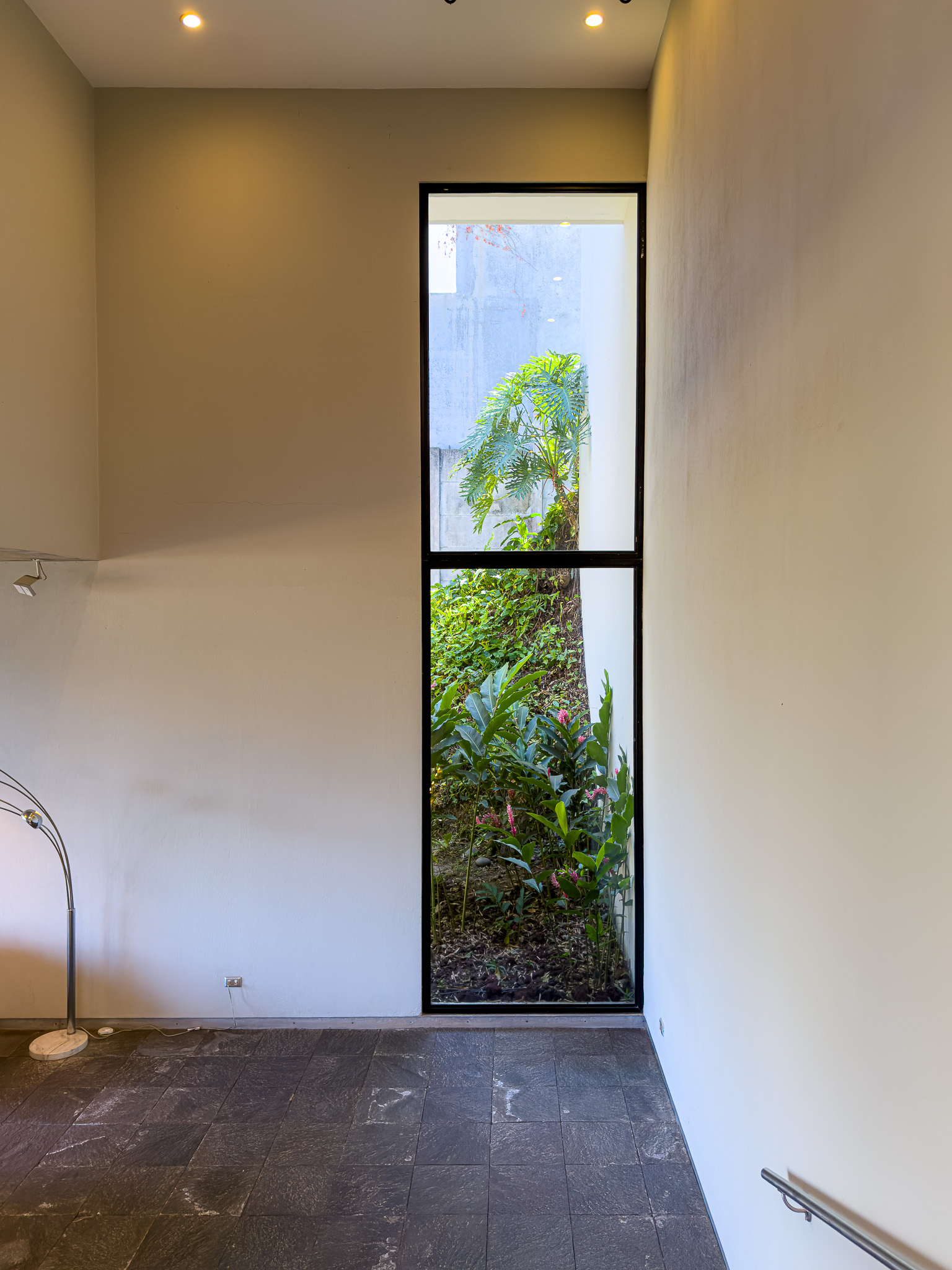 RESIDENCIA EN PORTONES DE MADRE SELVA, ANTIGUO CUSCATLÁN, LA LIBERTAD