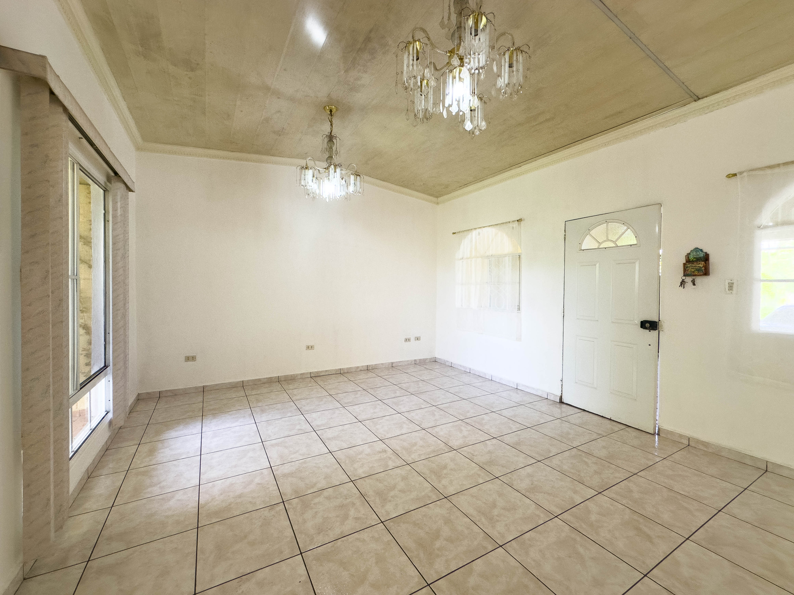 RESIDENCIA EN CIUDAD VERSALLES, VILLA PARIS, LA LIBERTAD