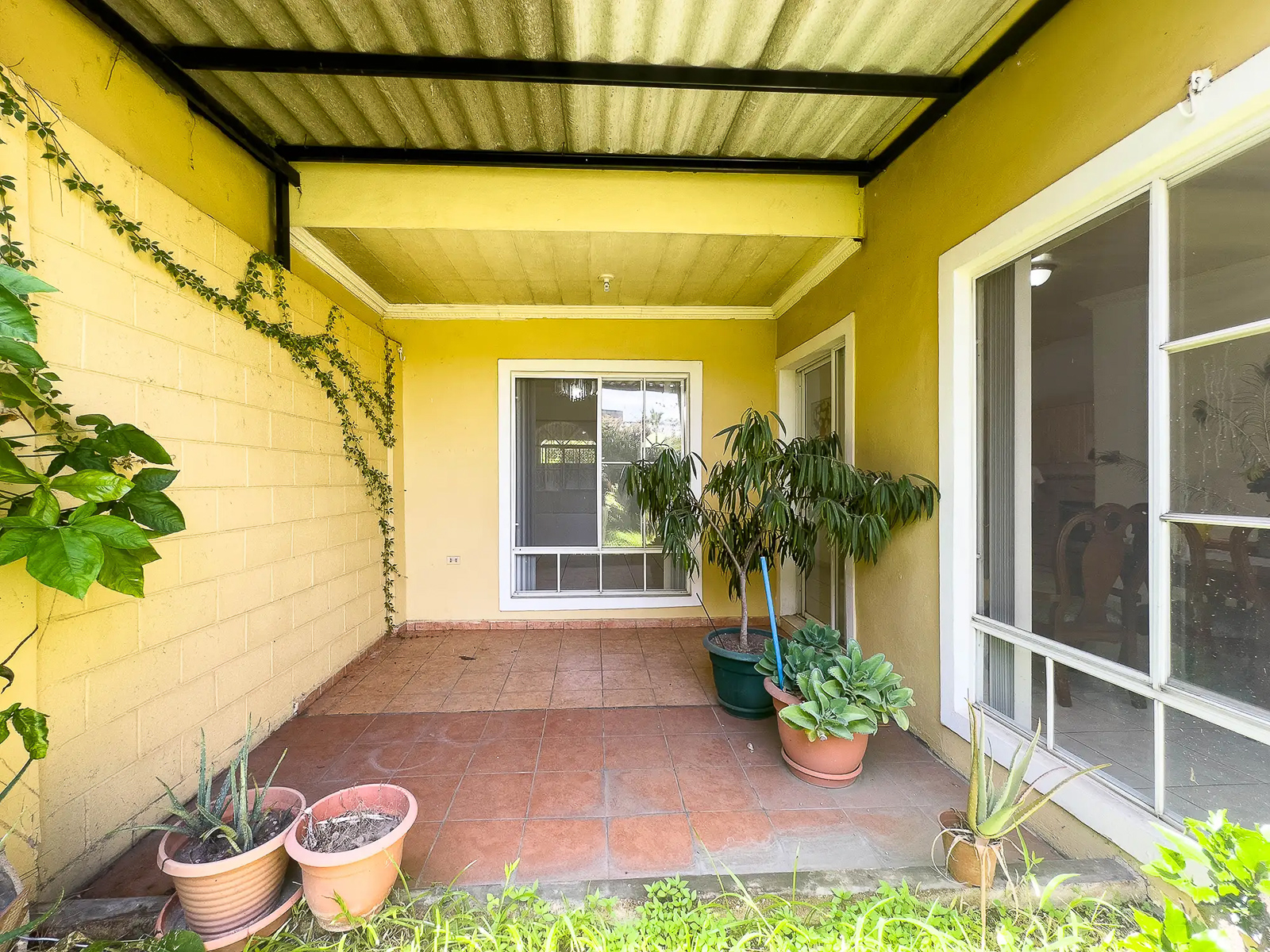 DR577-6 RESIDENCIA EN CIUDAD VERSALLES, VILLA PARIS, LA LIBERTAD