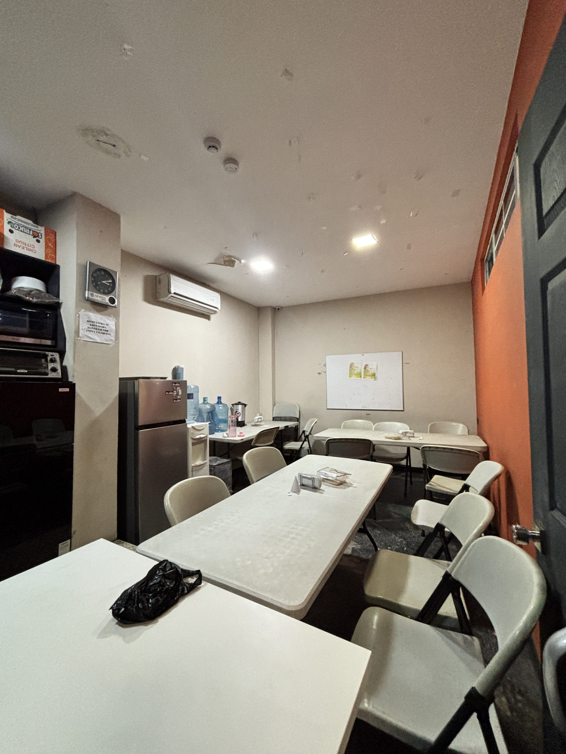 BODEGA Y OFICINAS EN COLONIA ROMA, SAN SALVADOR