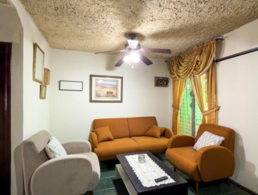 CASA EN RESIDENCIAL METRÓPOLIS, SAN SALVADOR