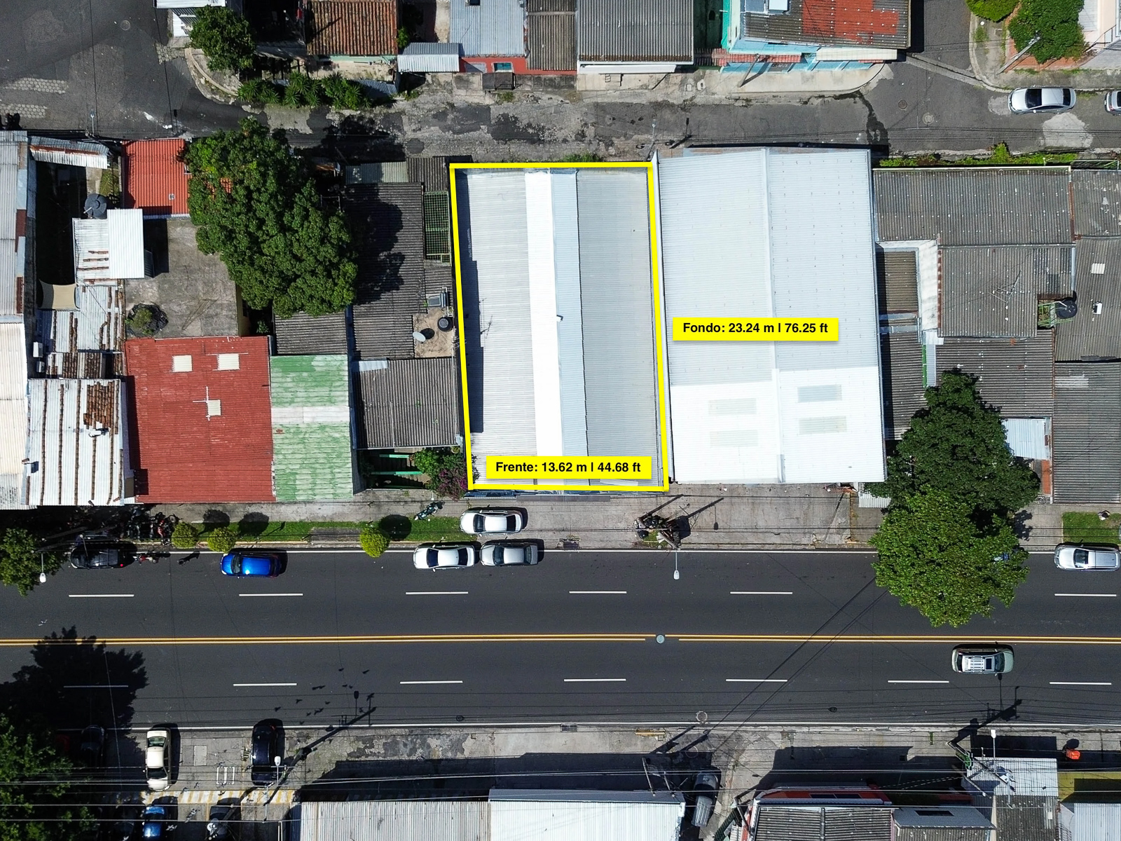 DL628-2 PROPIEDAD COMERCIAL EN CALLE BERNAL, SAN SALVADOR
