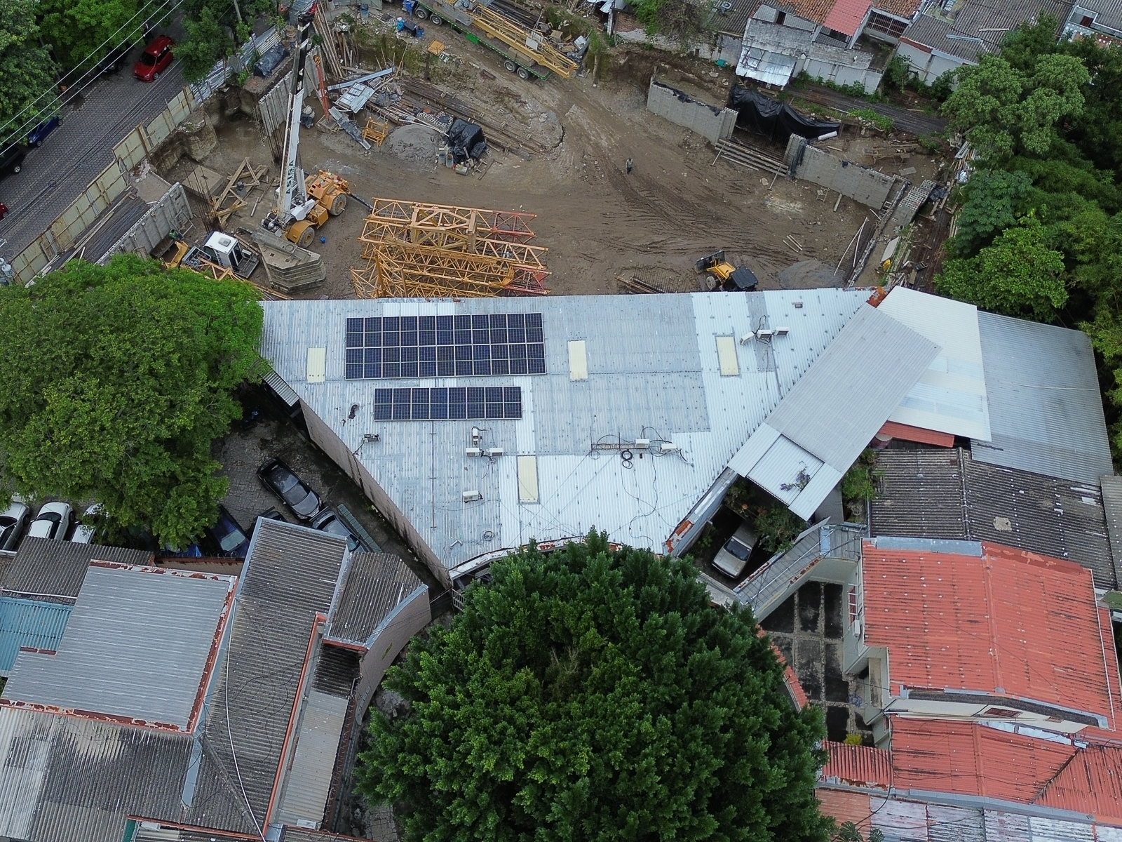 DB789 – 9 BODEGA Y OFICINAS EN COLONIA ROMA, SAN SALVADOR