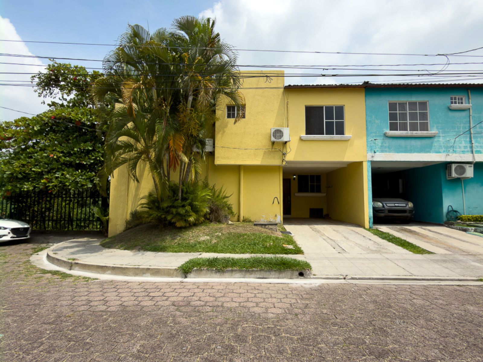 DR838-1 CASA RESIDENCIAL EN BOSQUES DE LA CASTELLANA, CARRETERA A PLANES DE RENDEROS, SAN SALVADOR