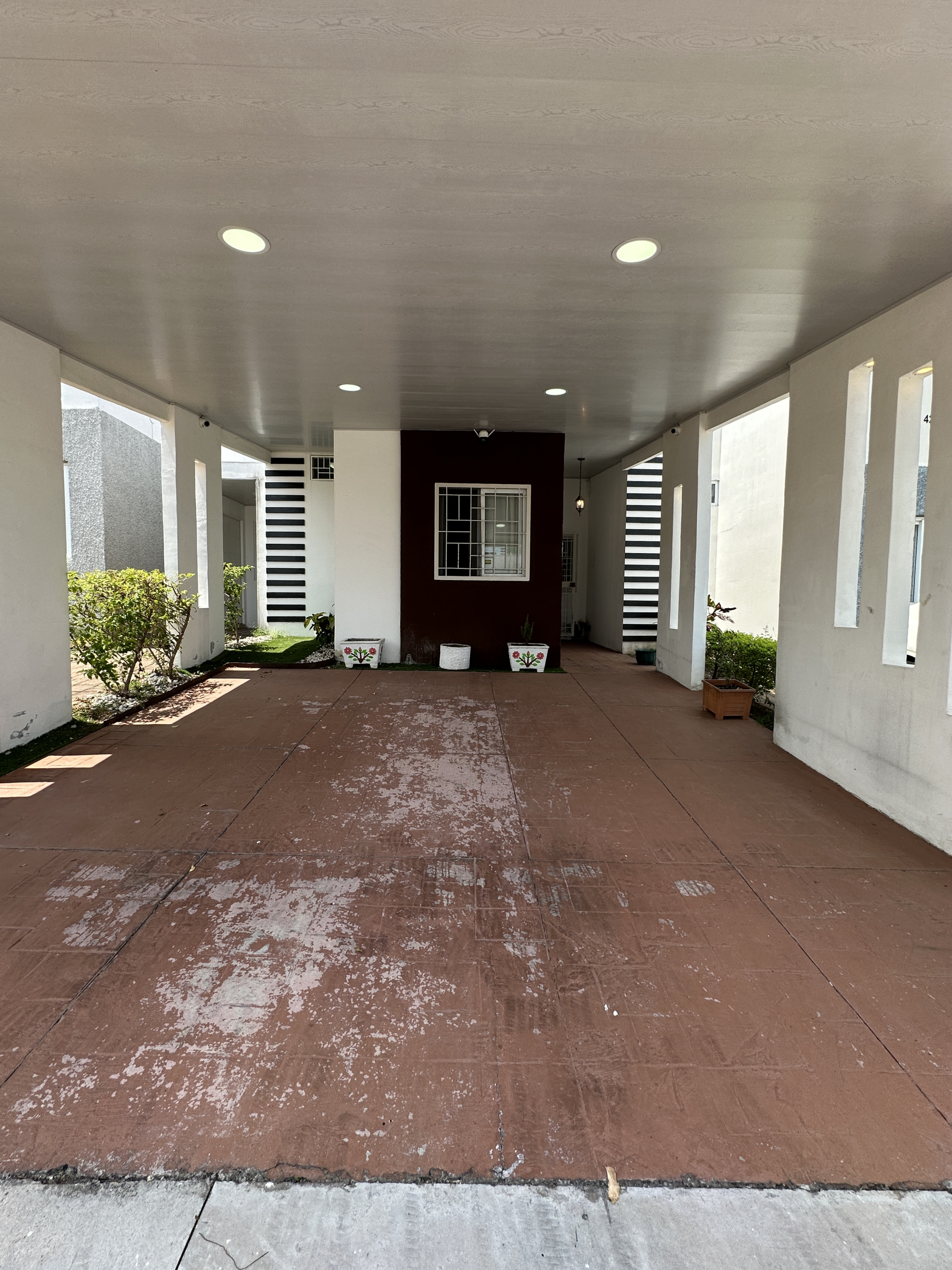 CASA REMODELADA EN CIUDAD MARSELLA Q2 -MODELO DELUXE CON TERRENO EXTENDIDO Y TERRAZA, LA LIBERTAD