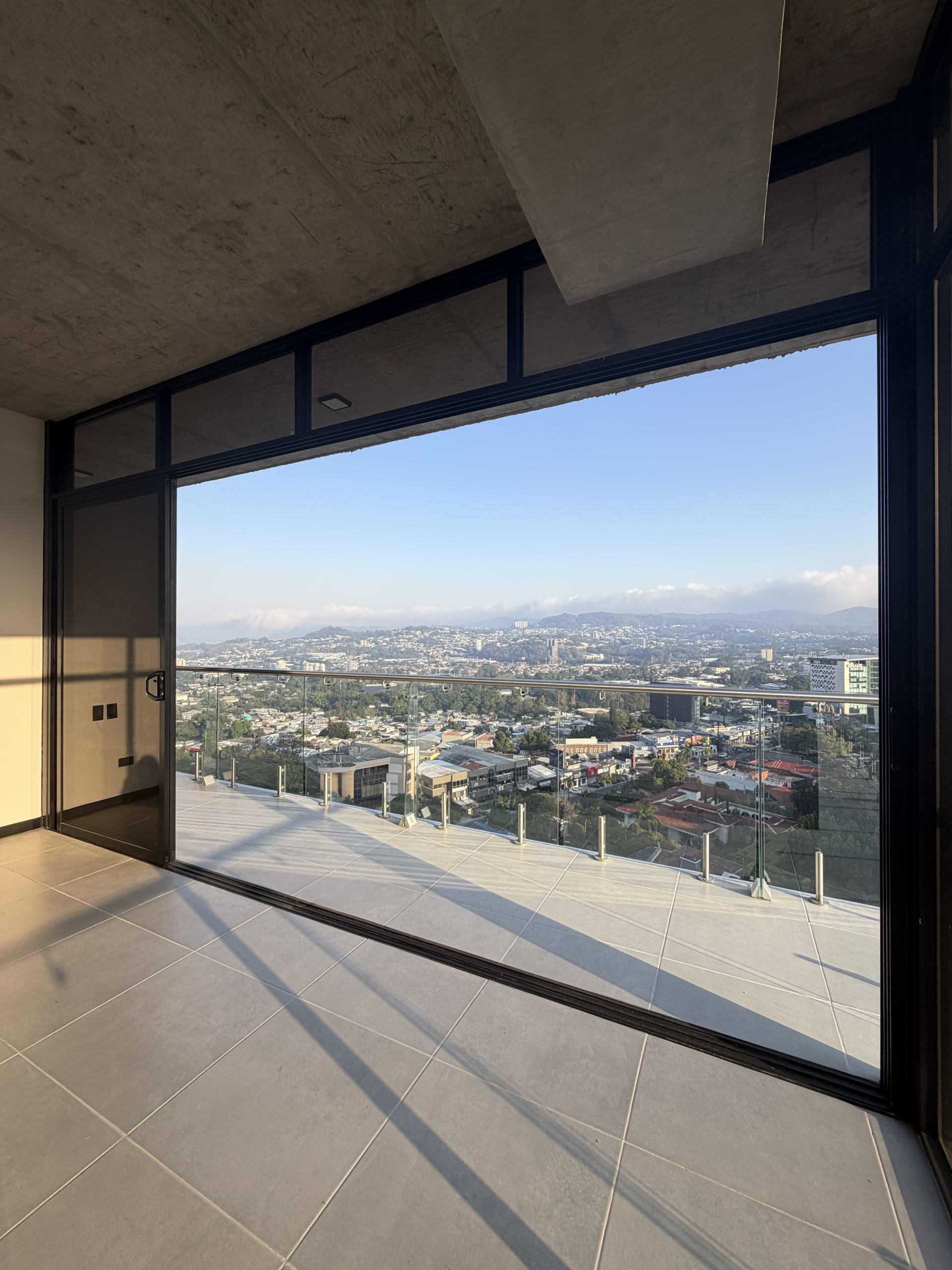 APARTAMENTO CON LÍNEA BLANCA EN ALQUILER EN TORRE ART HAUS, SAN BENITO, SAN SALVADOR