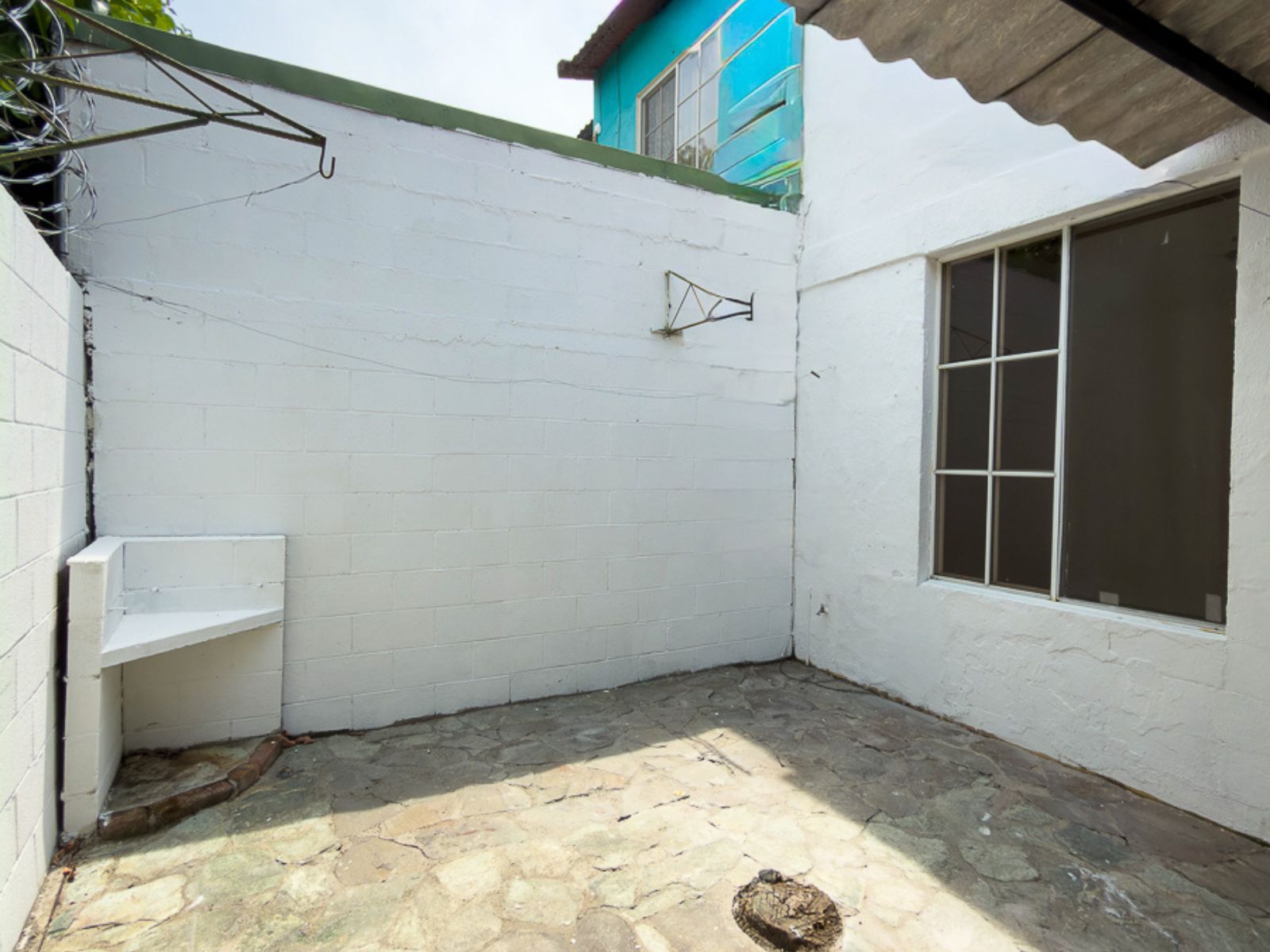 DR838-10 CASA RESIDENCIAL EN BOSQUES DE LA CASTELLANA, CARRETERA A PLANES DE RENDEROS, SAN SALVADOR