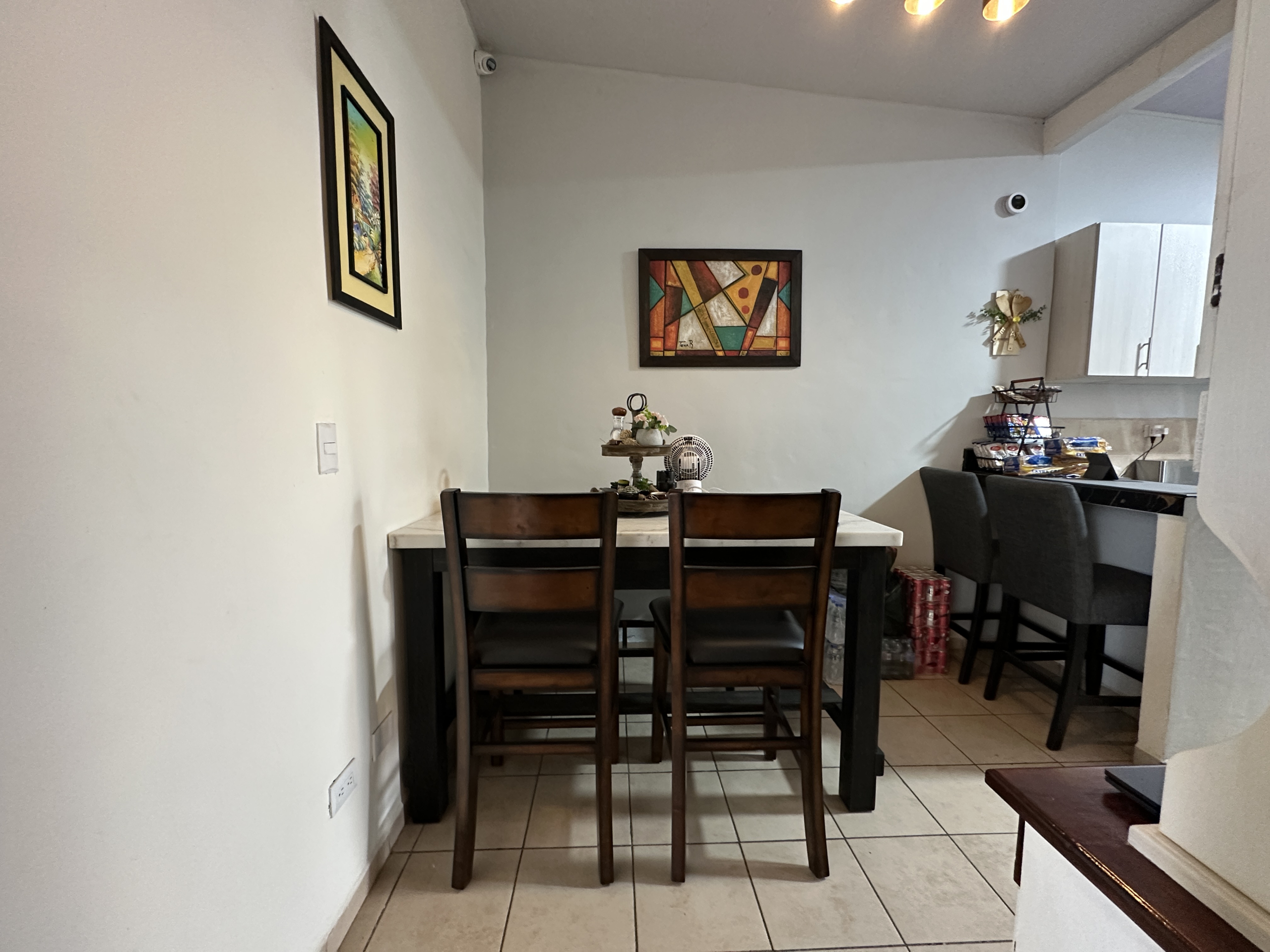 CASA REMODELADA EN CIUDAD MARSELLA Q2 -MODELO DELUXE CON TERRENO EXTENDIDO Y TERRAZA, LA LIBERTAD
