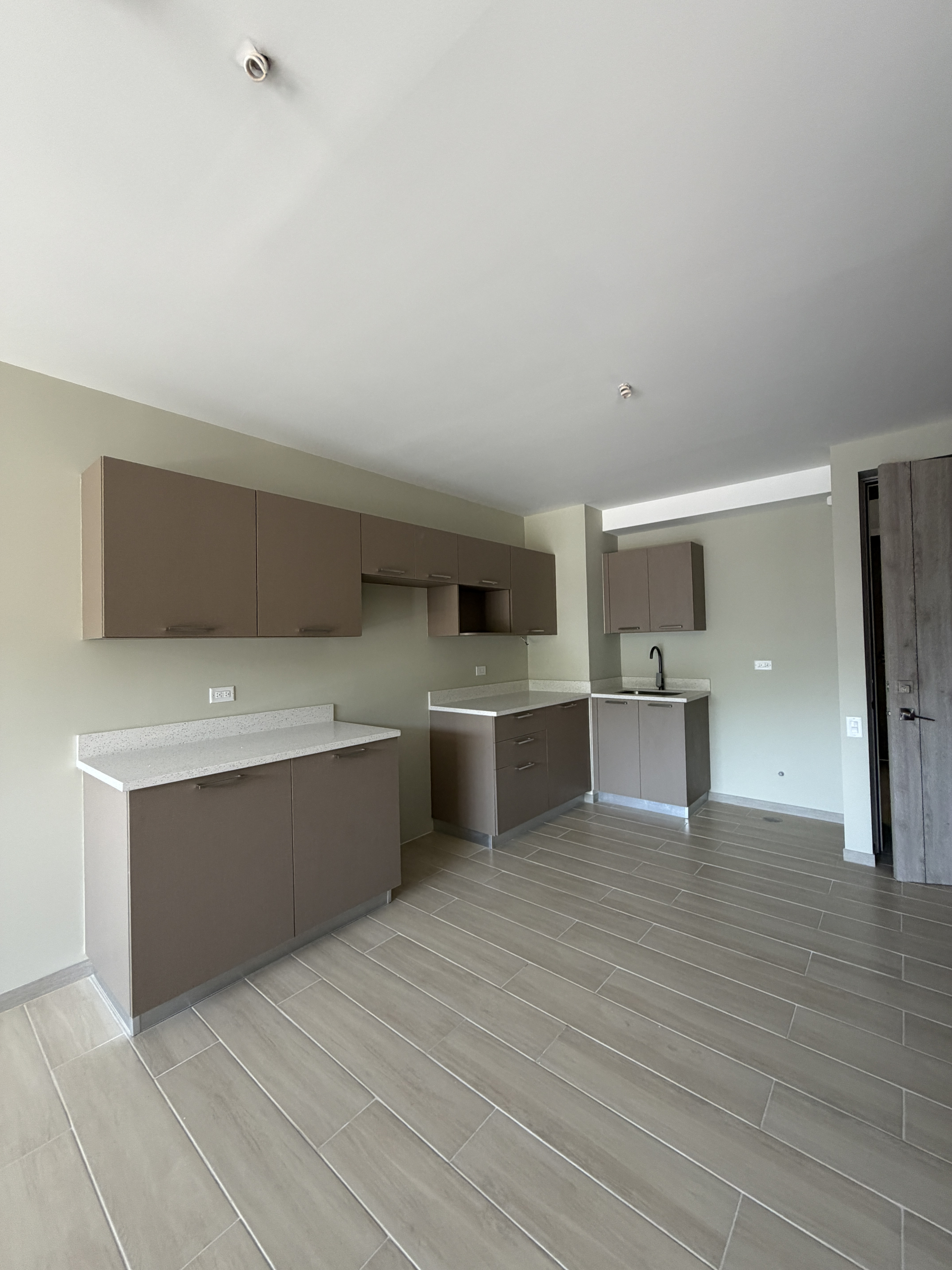 APARTAMENTOS NUEVOS EN CUMBRES DEL ESCALÓN, SAN SALVADOR