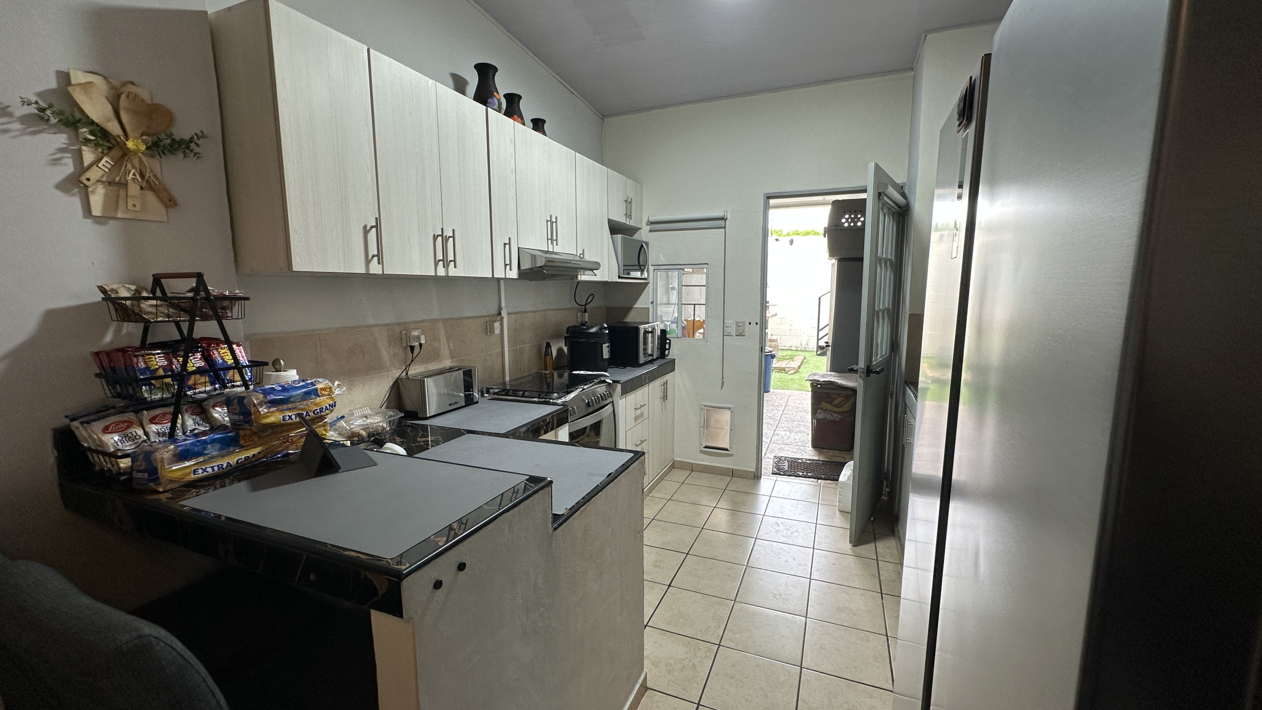 CASA REMODELADA EN CIUDAD MARSELLA Q2 -MODELO DELUXE CON TERRENO EXTENDIDO Y TERRAZA, LA LIBERTAD