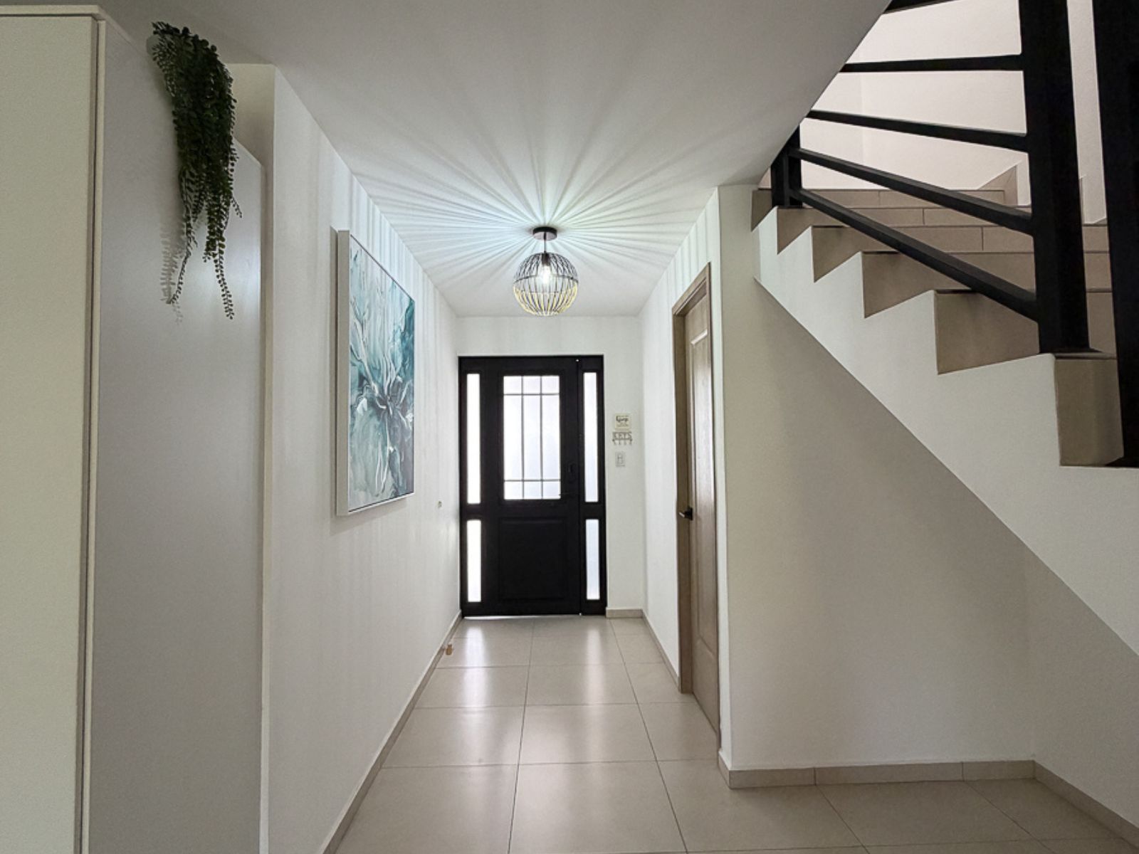 DAR837-13 RESIDENCIA AMUEBLADA EN ANTIBES I, COLONIA ESCALÓN, SAN SALVADOR