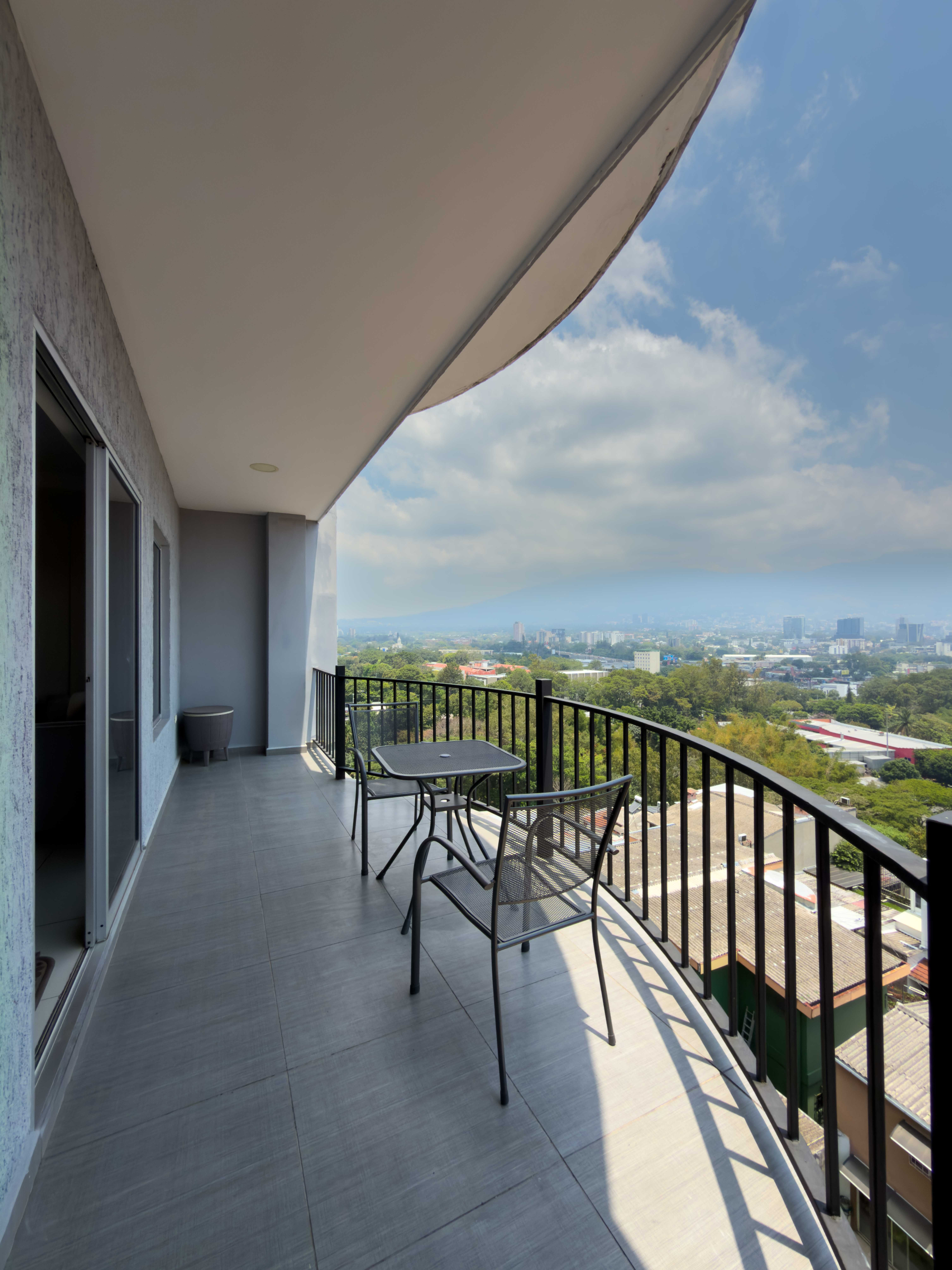 APARTAMENTO EN TORRE MALLORCA, LOMAS DE SAN FRANCISCO, SAN SALVADOR
