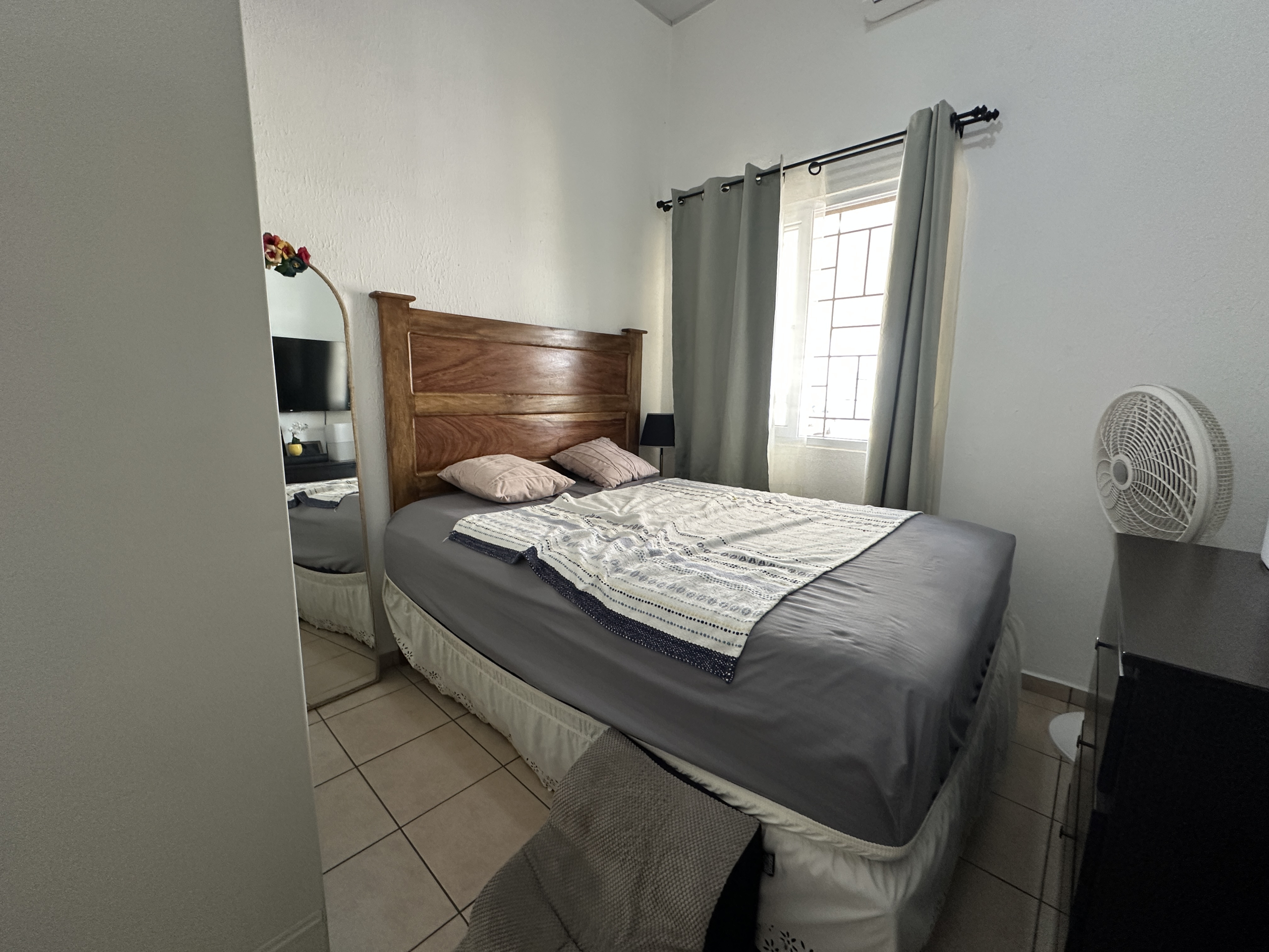 CASA REMODELADA EN CIUDAD MARSELLA Q2 -MODELO DELUXE CON TERRENO EXTENDIDO Y TERRAZA, LA LIBERTAD