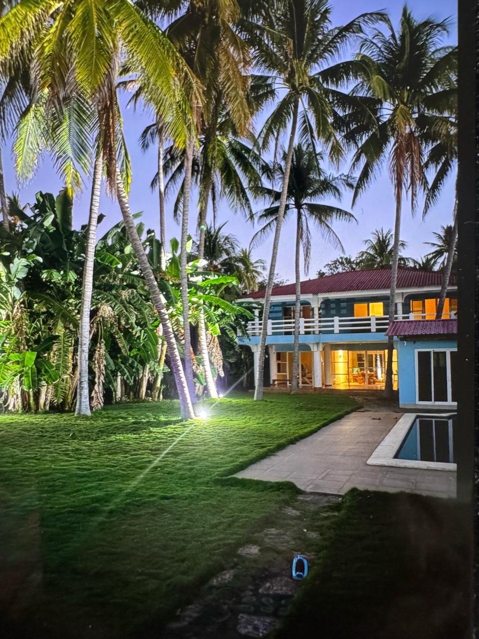 CASA FRENTE AL MAR EN SAN BLAS, LA LIBERTAD