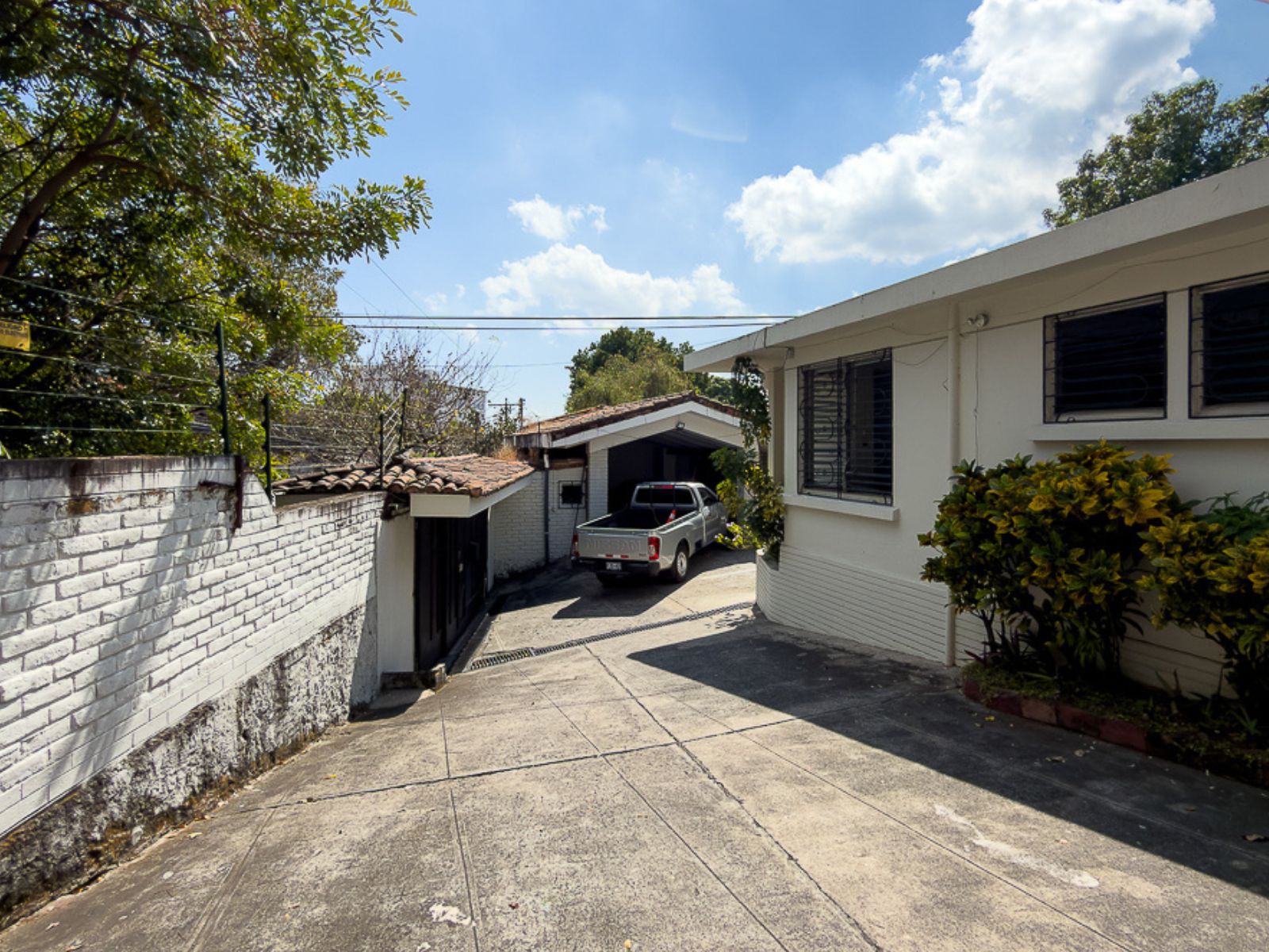 DR842-29 PROPIEDAD PARA DESARROLLO INMOBILIARIO EN AV. OLÍMPICA, COLONIA ESCALÓN, SAN SALVADOR
