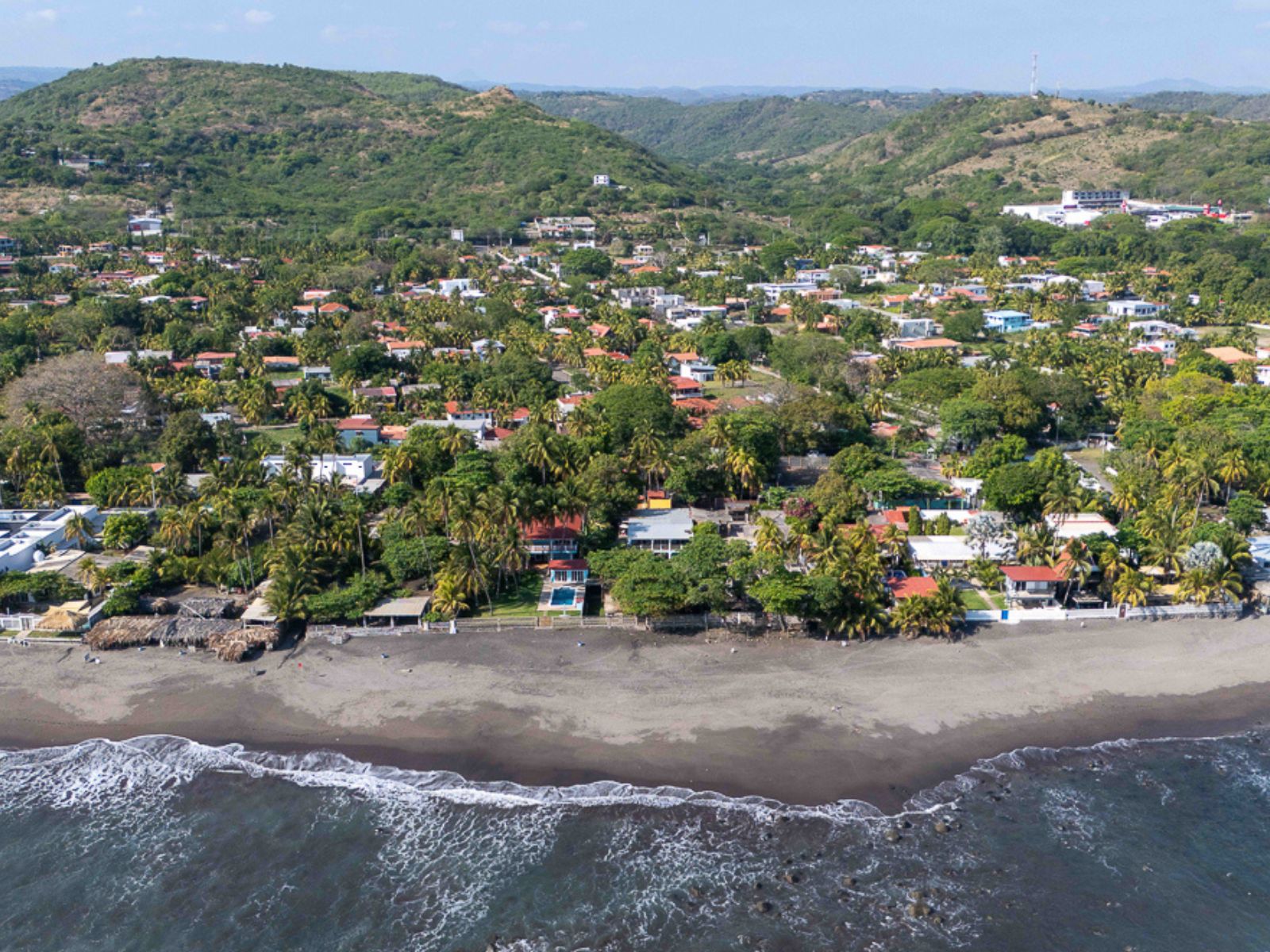 DR847- 19 CASA FRENTE AL MAR EN SAN BLAS, LA LIBERTAD