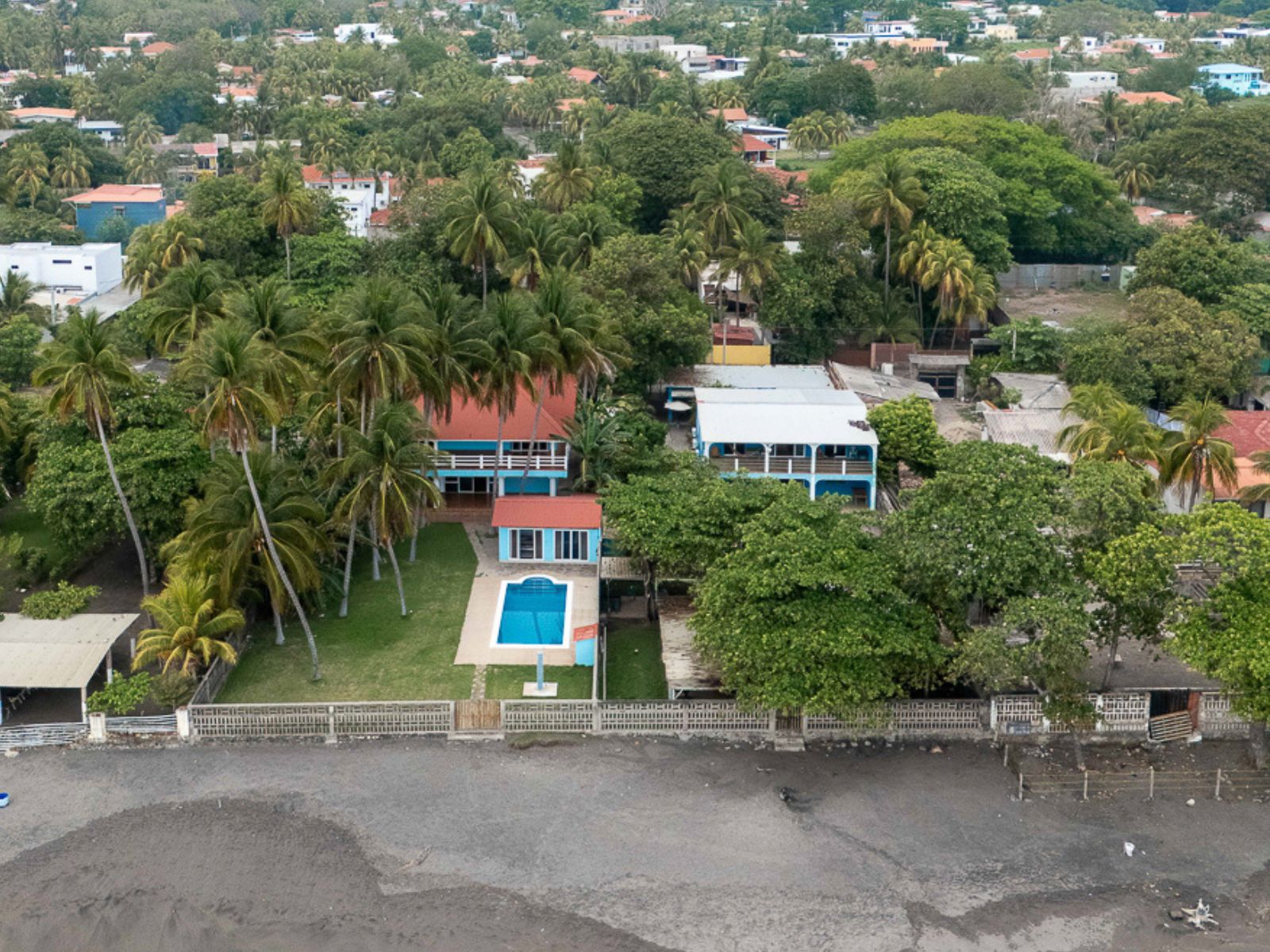 DR847- 2 CASA FRENTE AL MAR EN SAN BLAS, LA LIBERTAD