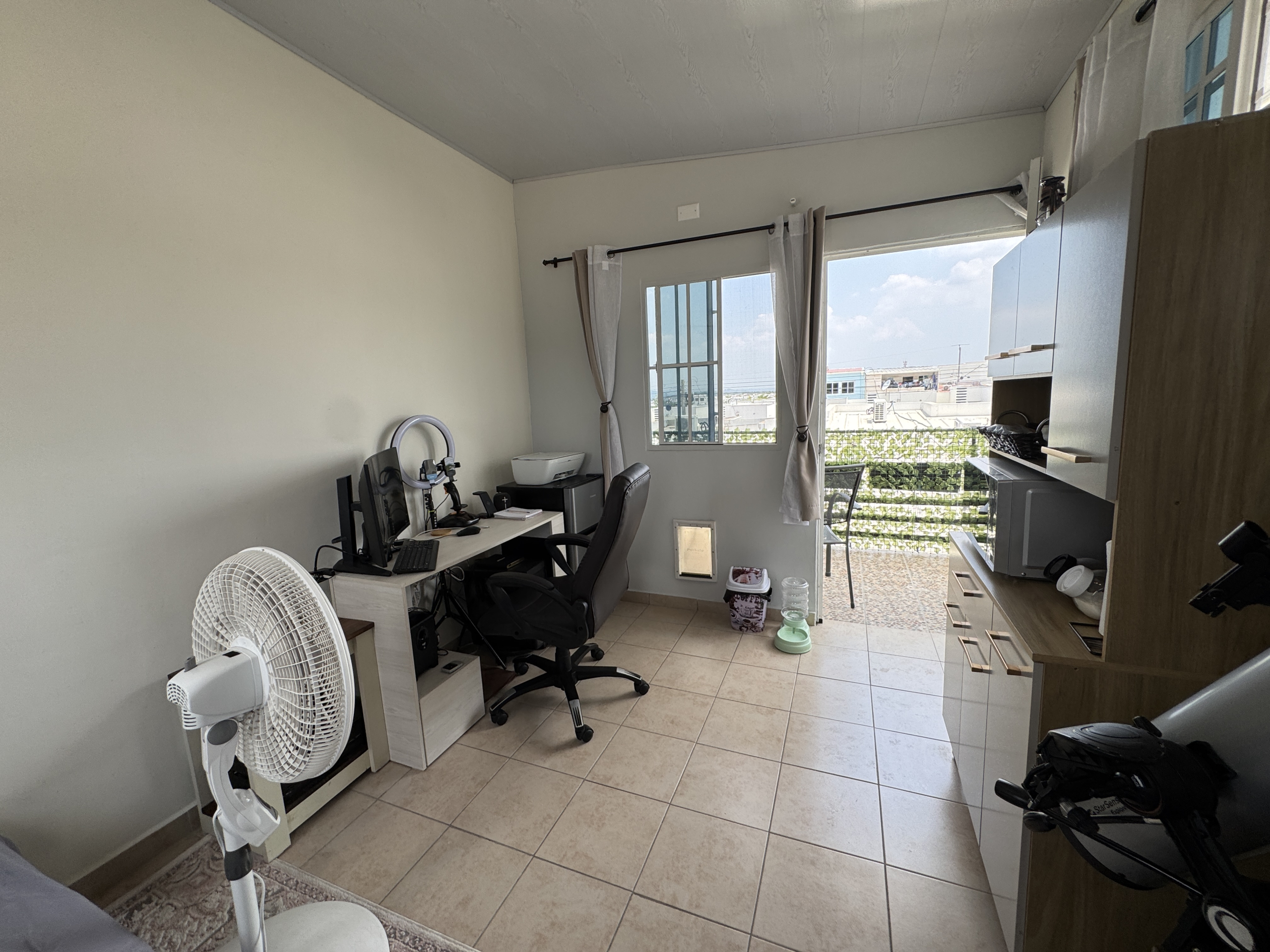 CASA REMODELADA EN CIUDAD MARSELLA Q2 -MODELO DELUXE CON TERRENO EXTENDIDO Y TERRAZA, LA LIBERTAD