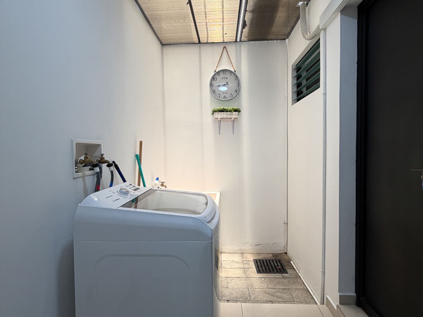 DAR837-23 RESIDENCIA AMUEBLADA EN ANTIBES I, COLONIA ESCALÓN, SAN SALVADOR