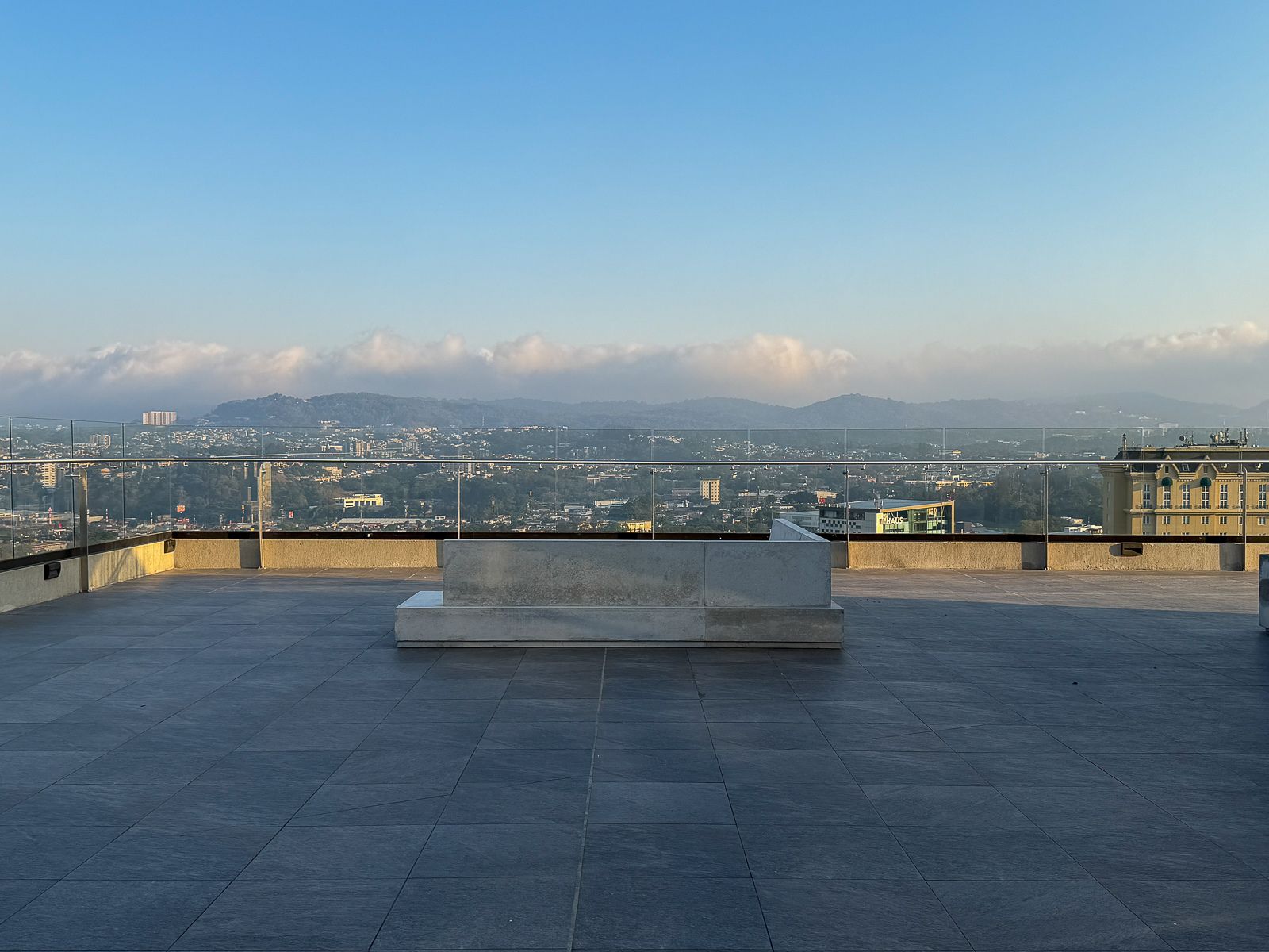 DAA839-20 APARTAMENTO CON LÍNEA BLANCA EN ALQUILER EN TORRE ART HAUS, SAN BENITO, SAN SALVADOR