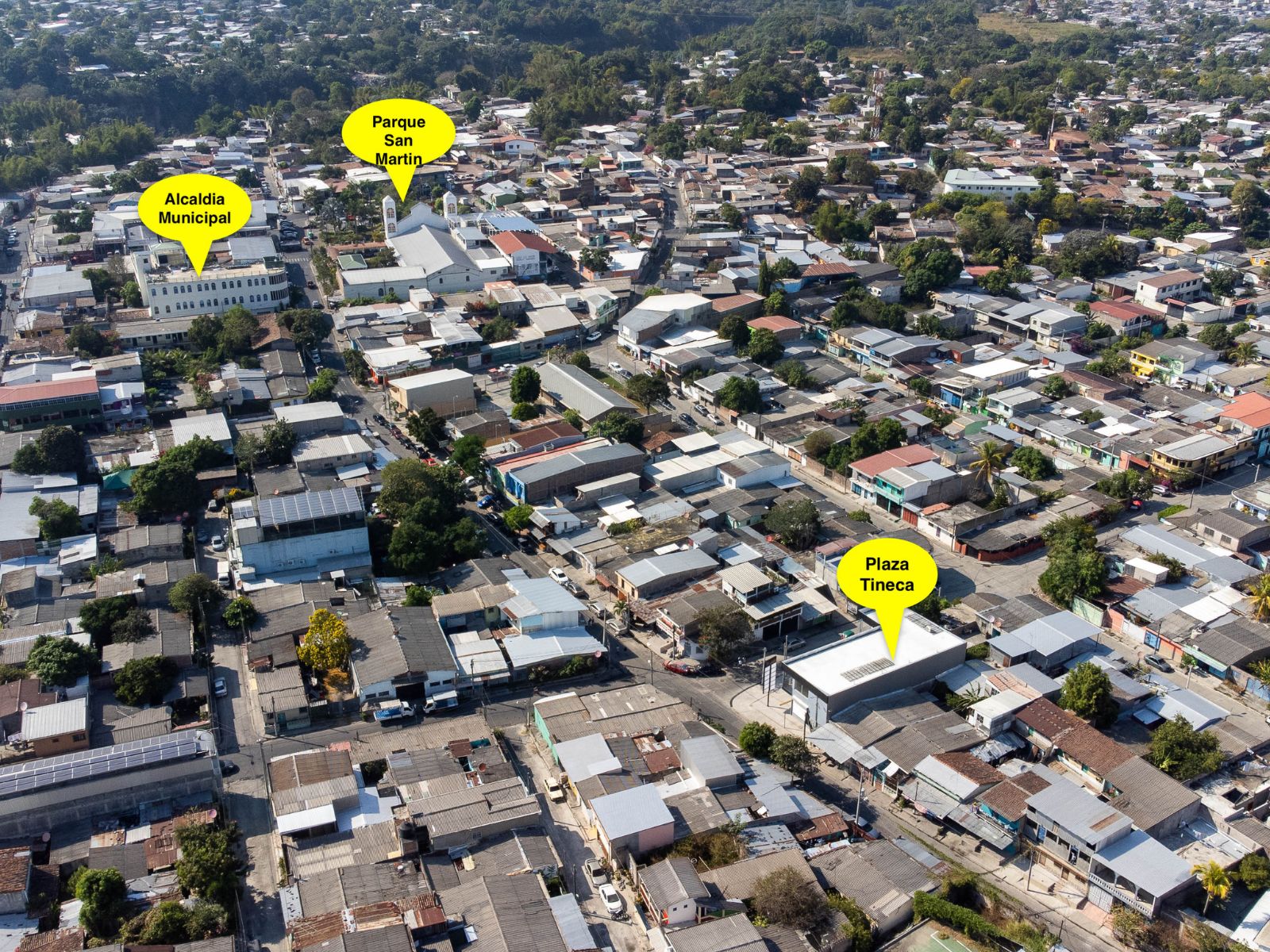 DAL463 -4 LOCALES DISPONIBLES DE 35 M² EN PLAZA TINECA, SAN MARTÍN, SAN SALVADOR