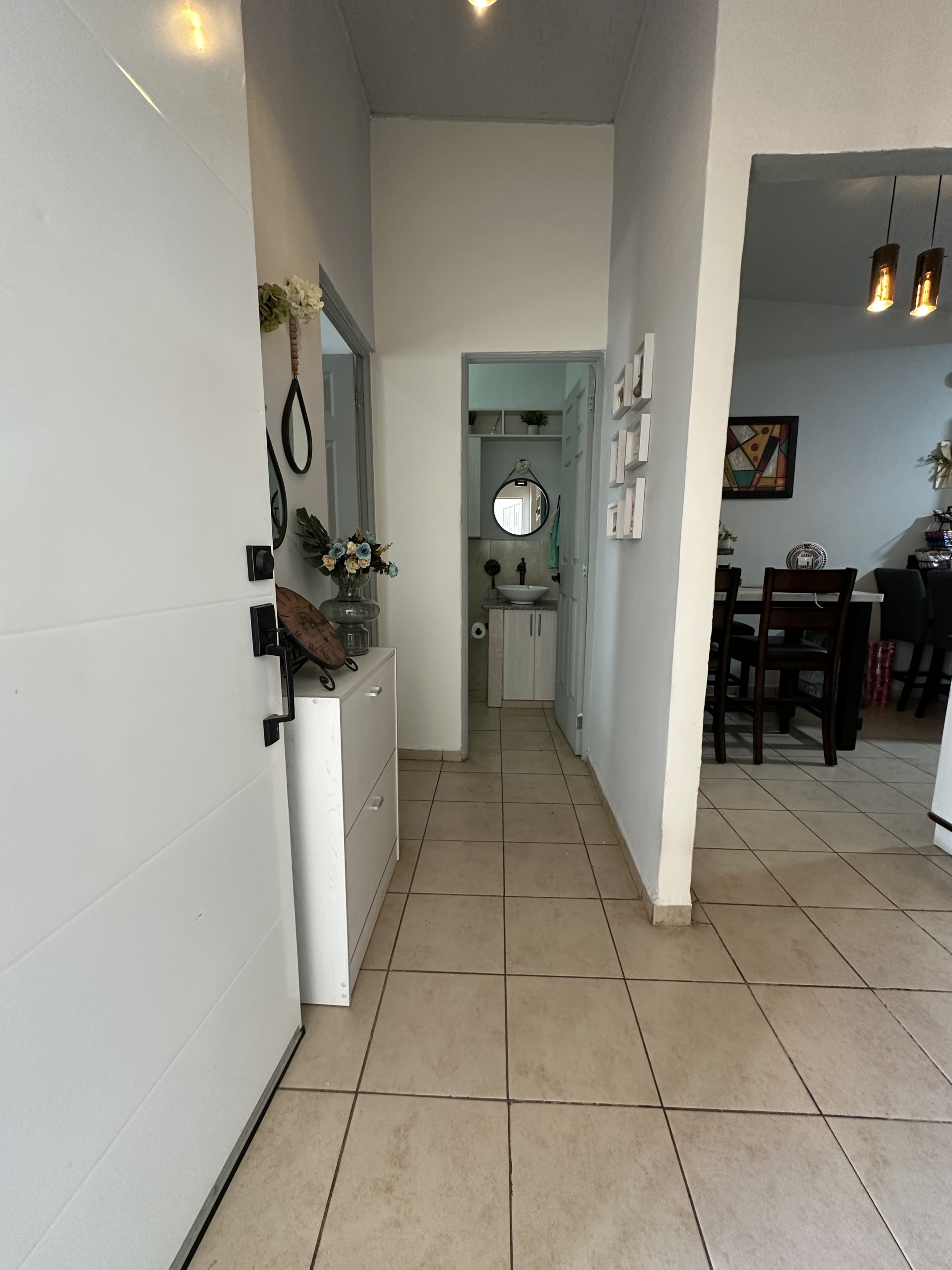 CASA REMODELADA EN CIUDAD MARSELLA Q2 -MODELO DELUXE CON TERRENO EXTENDIDO Y TERRAZA, LA LIBERTAD