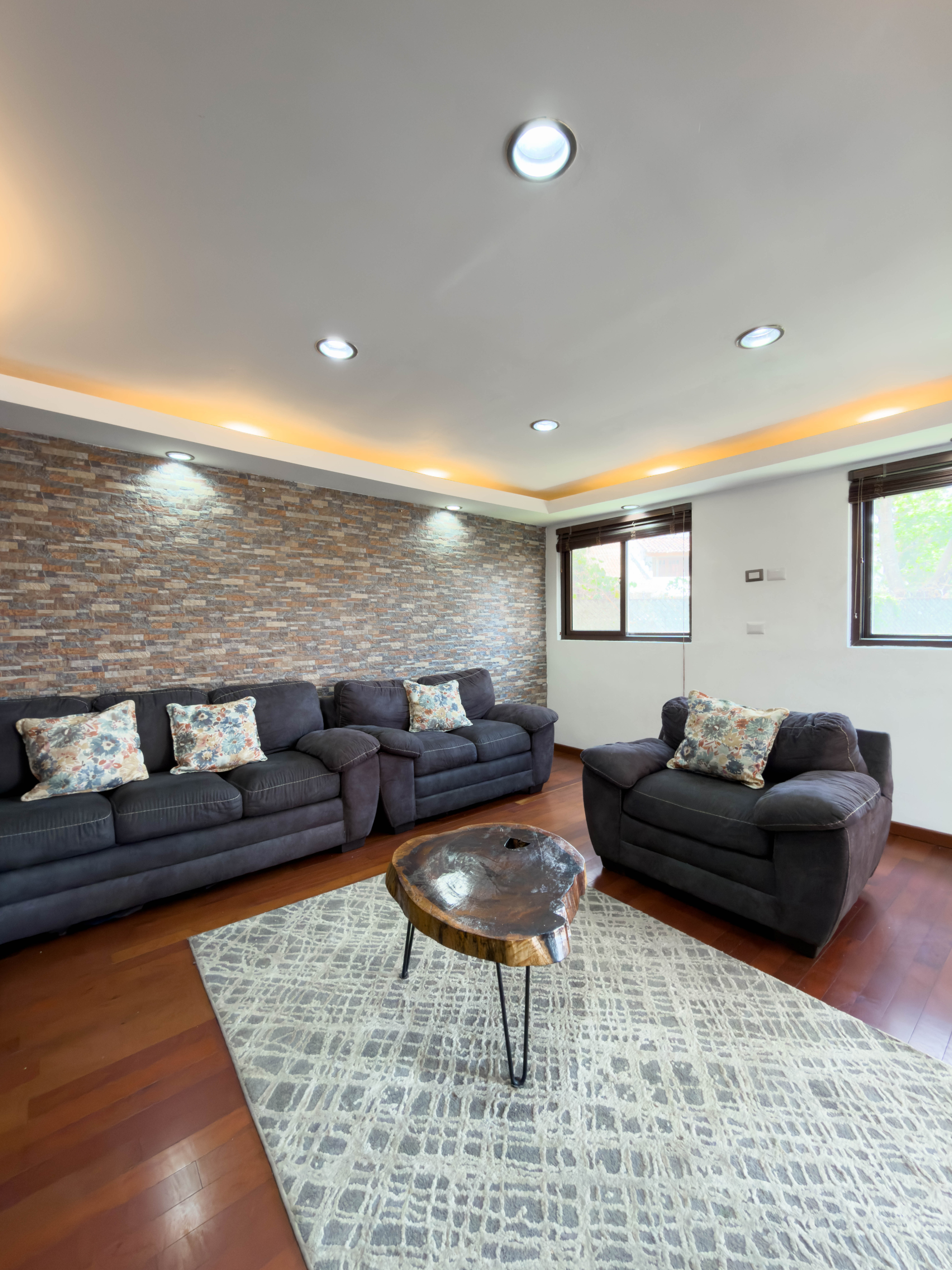 APARTAMENTO AMUEBLADO EN PRIMER NIVEL EN PÓRTICOS DEL CARMEN, COLONIA ESCALÓN, SAN SALVADOR