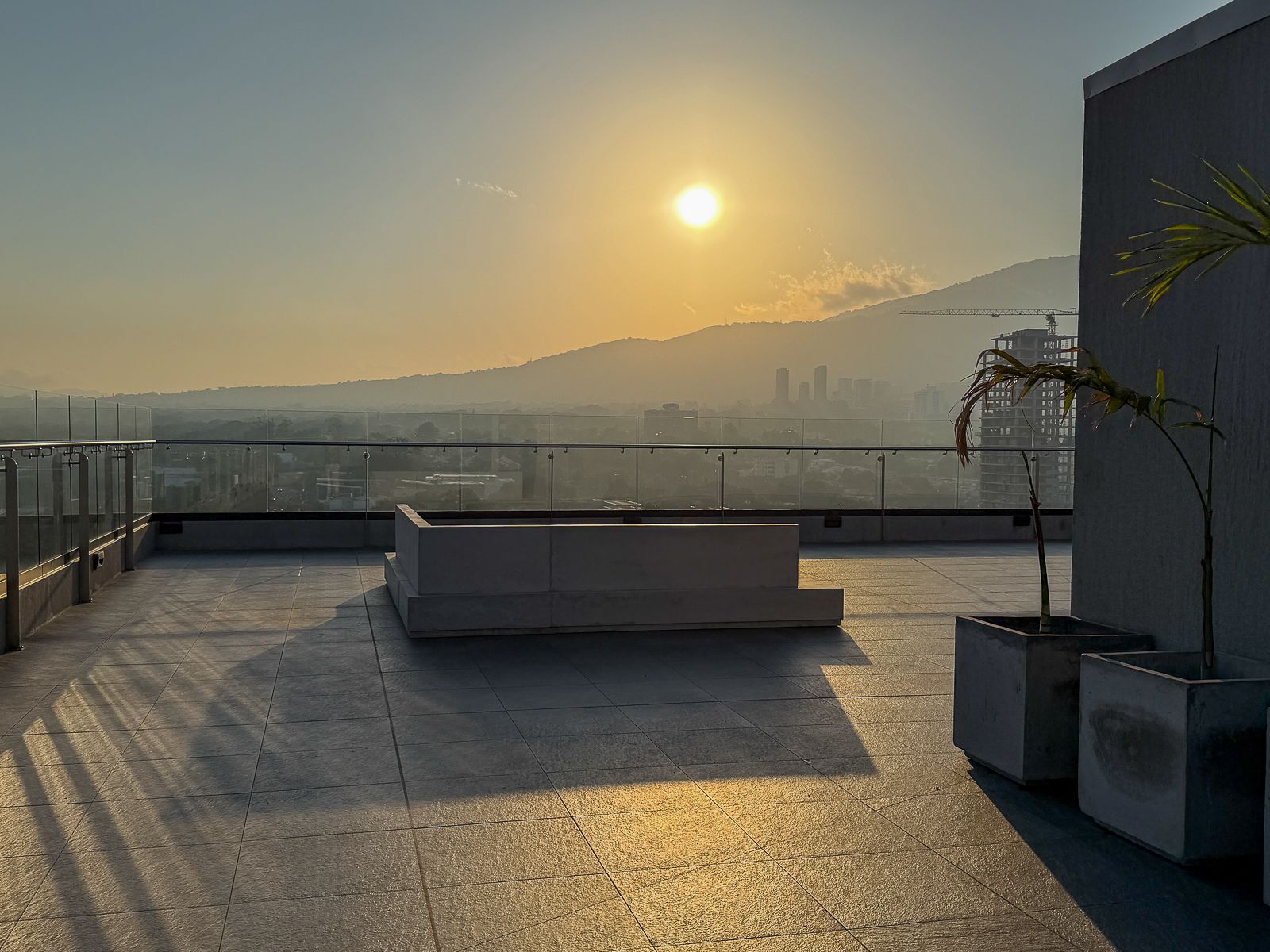 DAA839-22 APARTAMENTO CON LÍNEA BLANCA EN ALQUILER EN TORRE ART HAUS, SAN BENITO, SAN SALVADOR