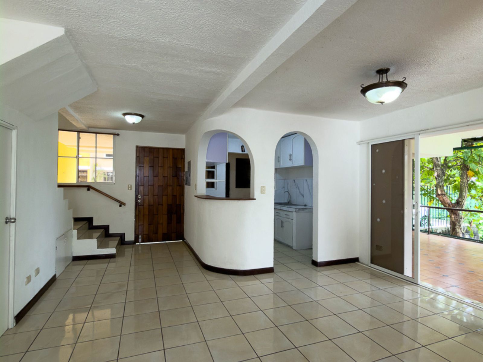 DR838-4 CASA RESIDENCIAL EN BOSQUES DE LA CASTELLANA, CARRETERA A PLANES DE RENDEROS, SAN SALVADOR