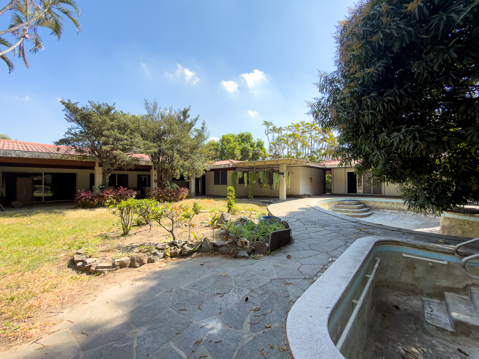 DR842-23 PROPIEDAD PARA DESARROLLO INMOBILIARIO EN AV. OLÍMPICA, COLONIA ESCALÓN, SAN SALVADOR