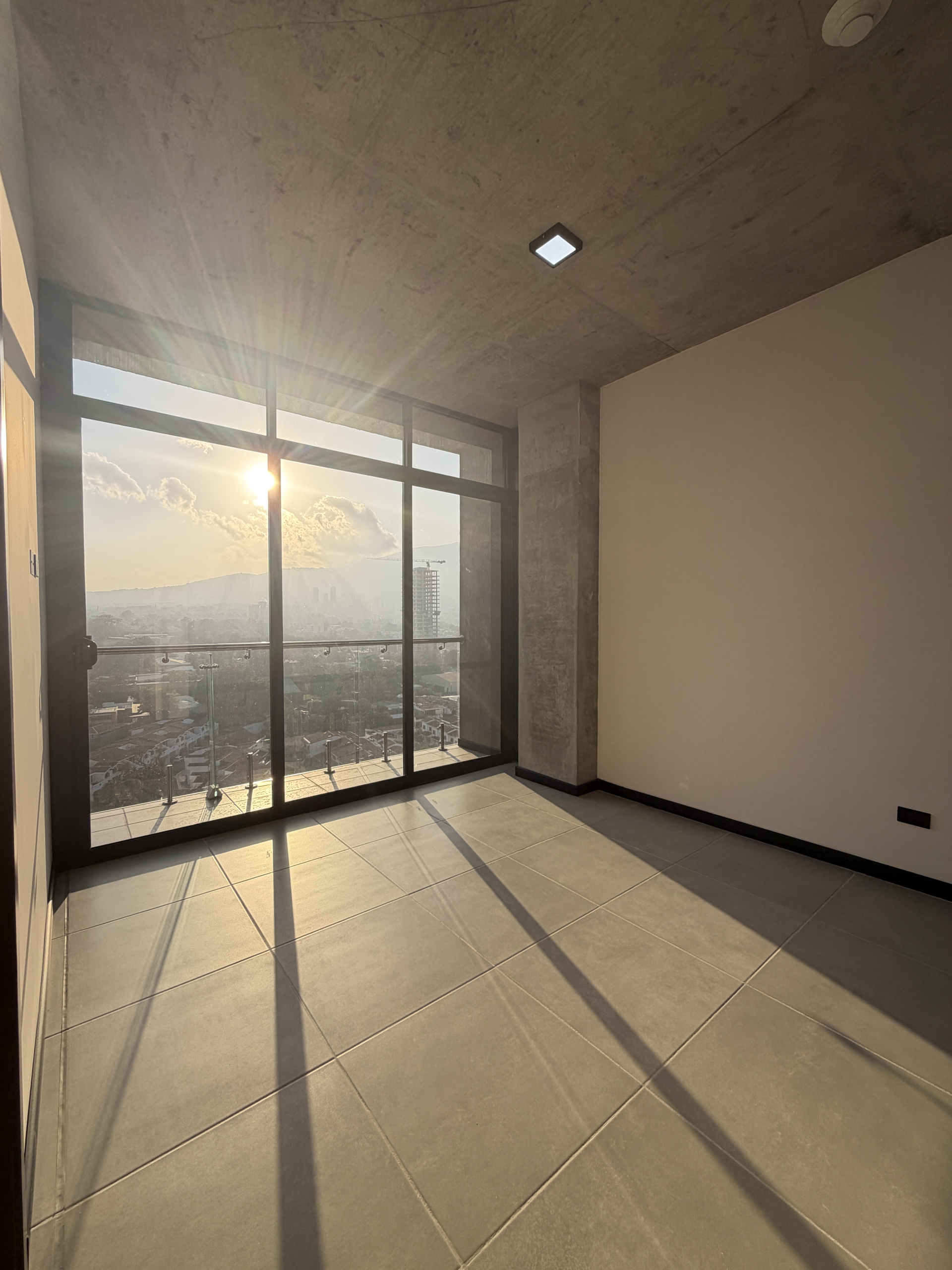 APARTAMENTO CON LÍNEA BLANCA EN ALQUILER EN TORRE ART HAUS, SAN BENITO, SAN SALVADOR