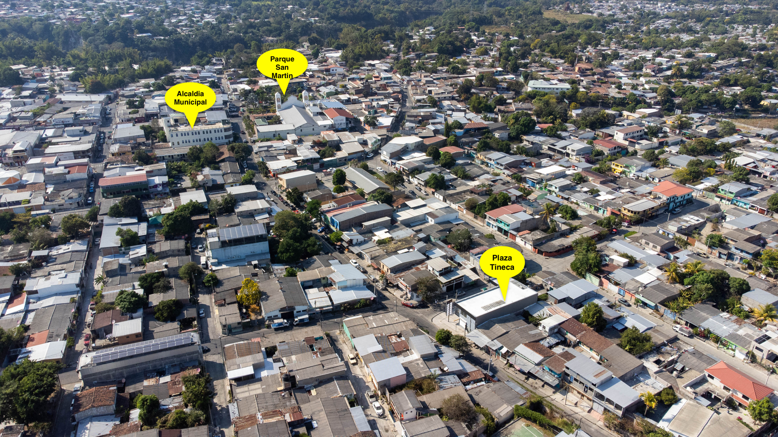 LOCALES DISPONIBLES DE 35 M² EN PLAZA TINECA, SAN MARTÍN, SAN SALVADOR