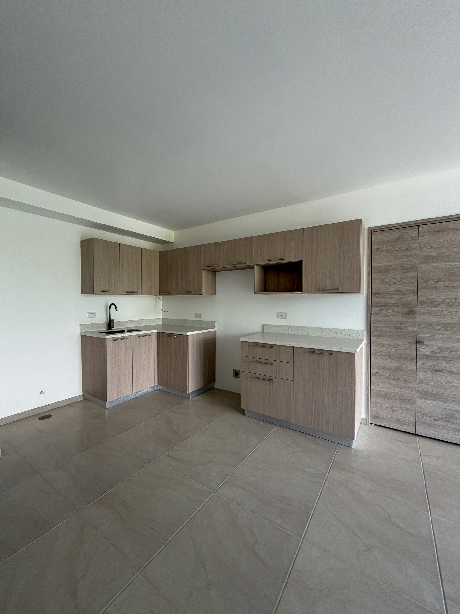 EN VENTA | APARTAMENTOS NUEVOS EN COLONIA ESCALÓN, SAN SALVADOR