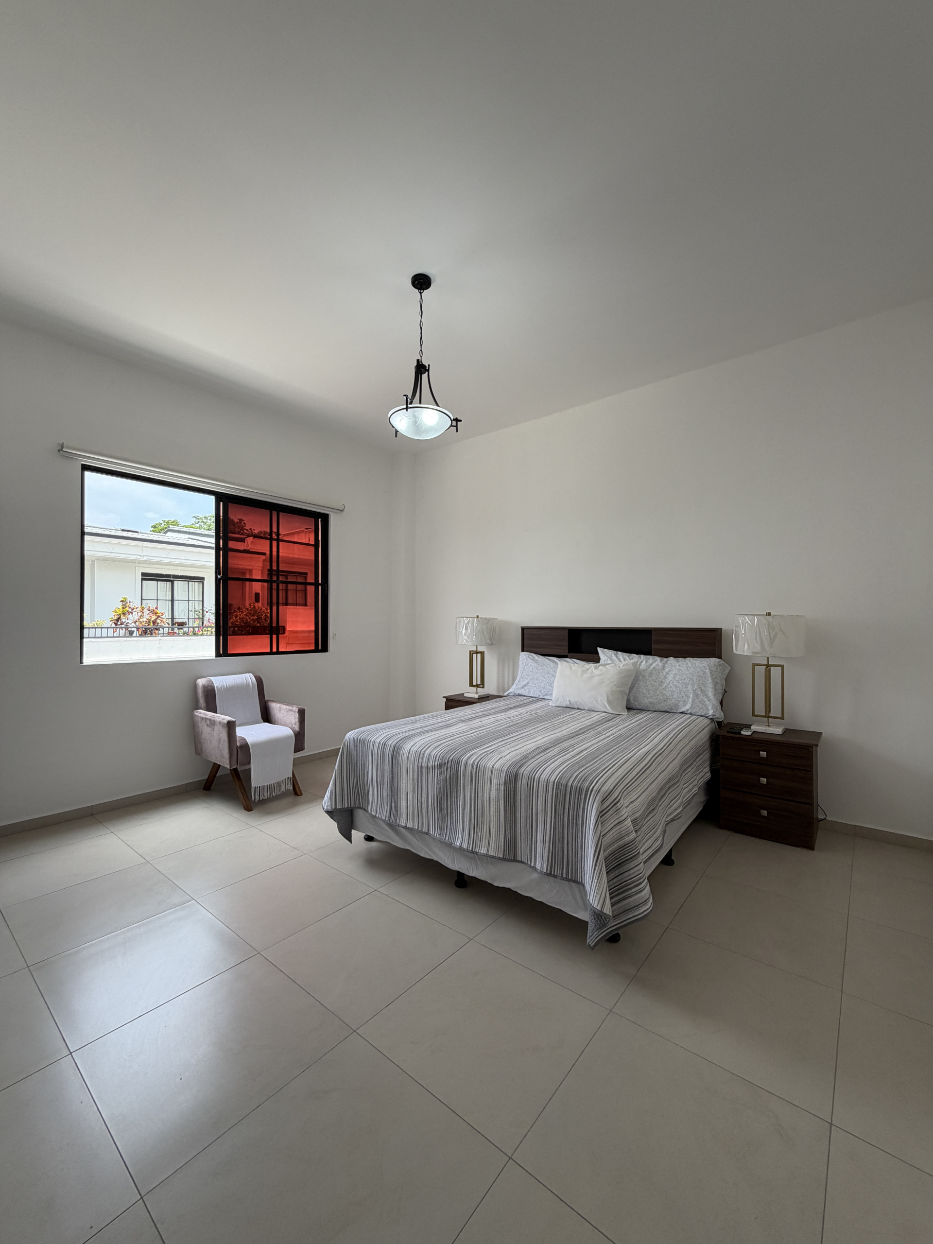 RESIDENCIA AMUEBLADA EN ANTIBES I, COLONIA ESCALÓN, SAN SALVADOR