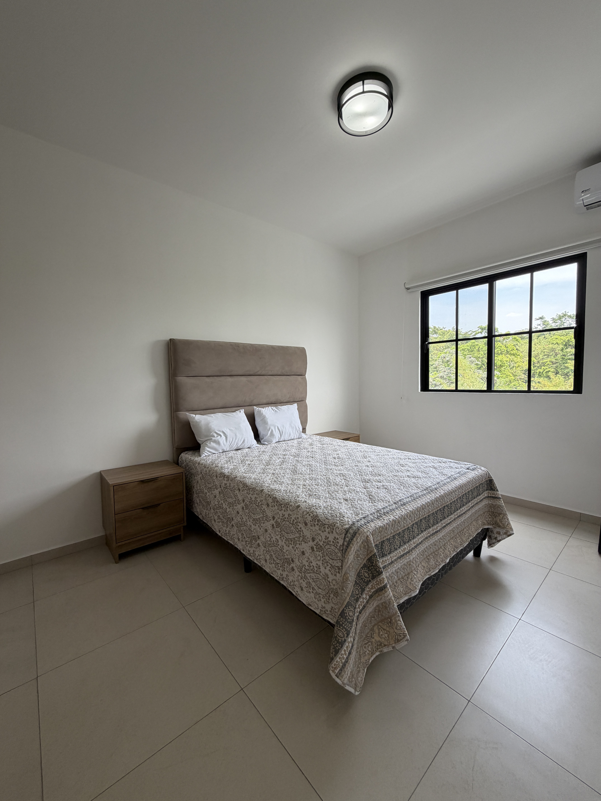 RESIDENCIA AMUEBLADA EN ANTIBES I, COLONIA ESCALÓN, SAN SALVADOR