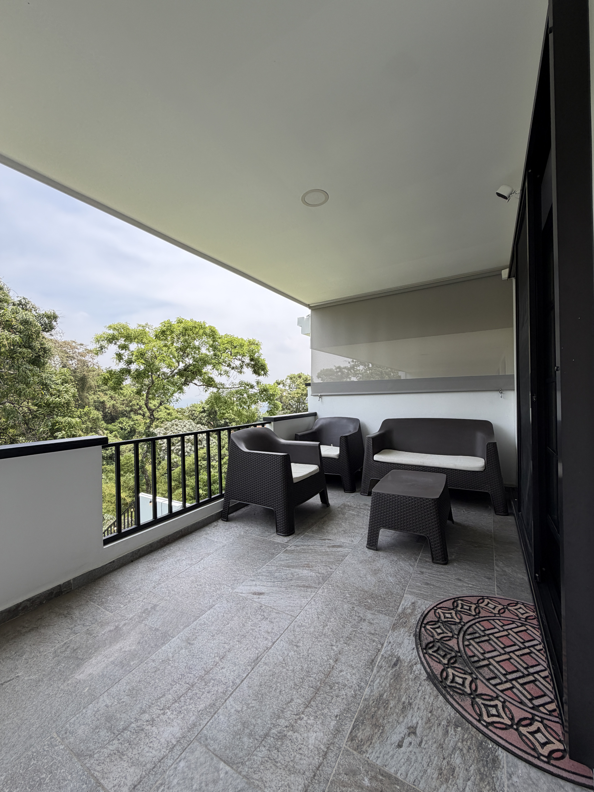 RESIDENCIA AMUEBLADA EN ANTIBES I, COLONIA ESCALÓN, SAN SALVADOR