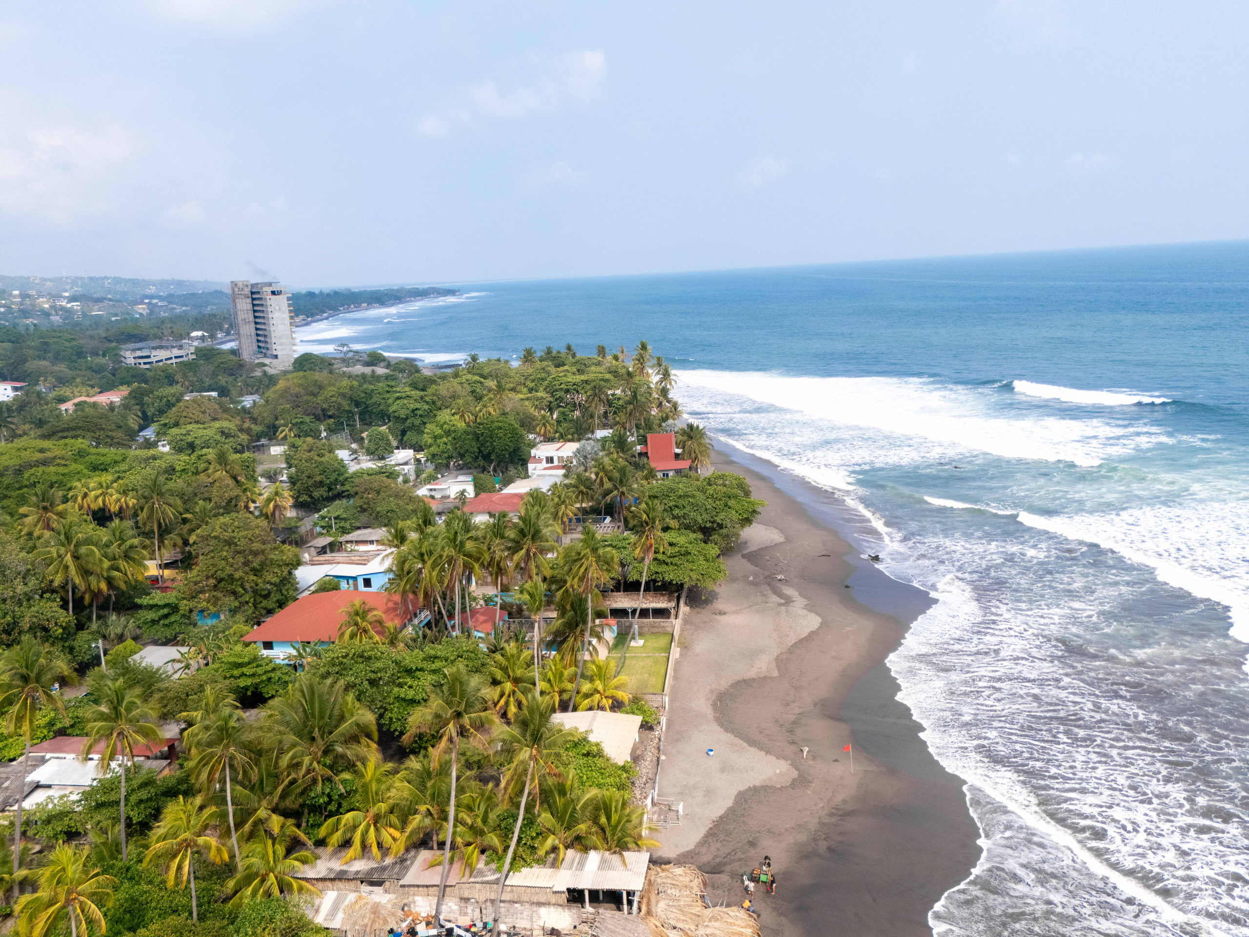 CASA FRENTE AL MAR EN SAN BLAS, LA LIBERTAD