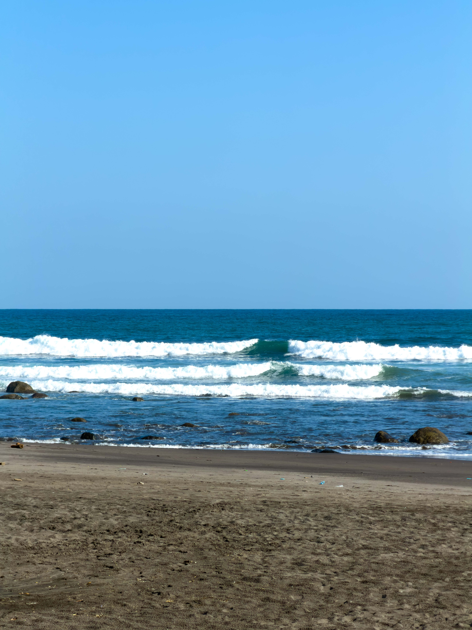 CASA FRENTE AL MAR EN SAN BLAS, LA LIBERTAD