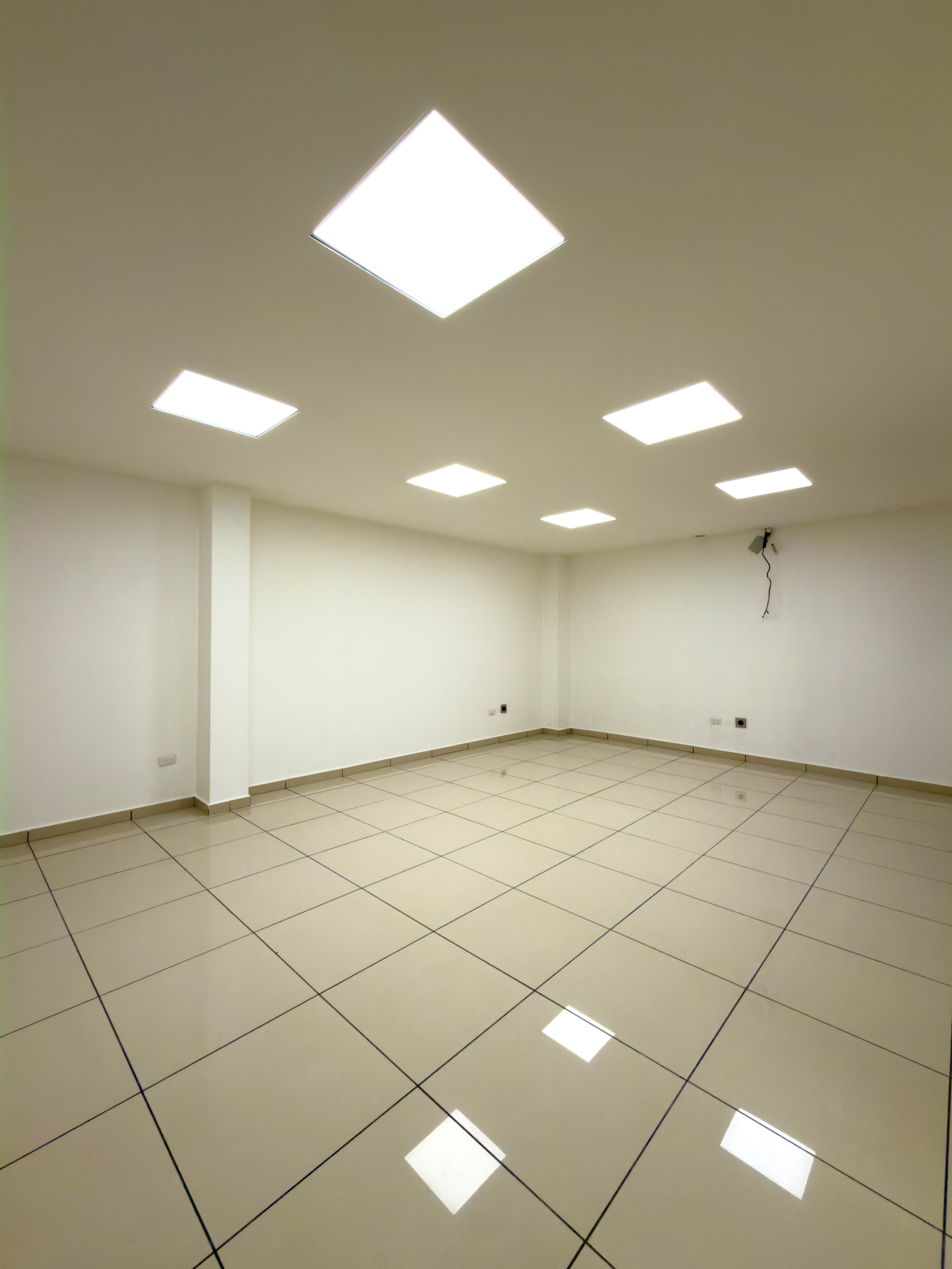 OFICINAS EN PLAZA TRIANA – LA MASCOTA, SAN SALVADOR