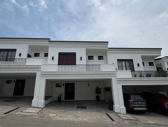 RESIDENCIA AMUEBLADA EN ANTIBES I, COLONIA ESCALÓN, SAN SALVADOR