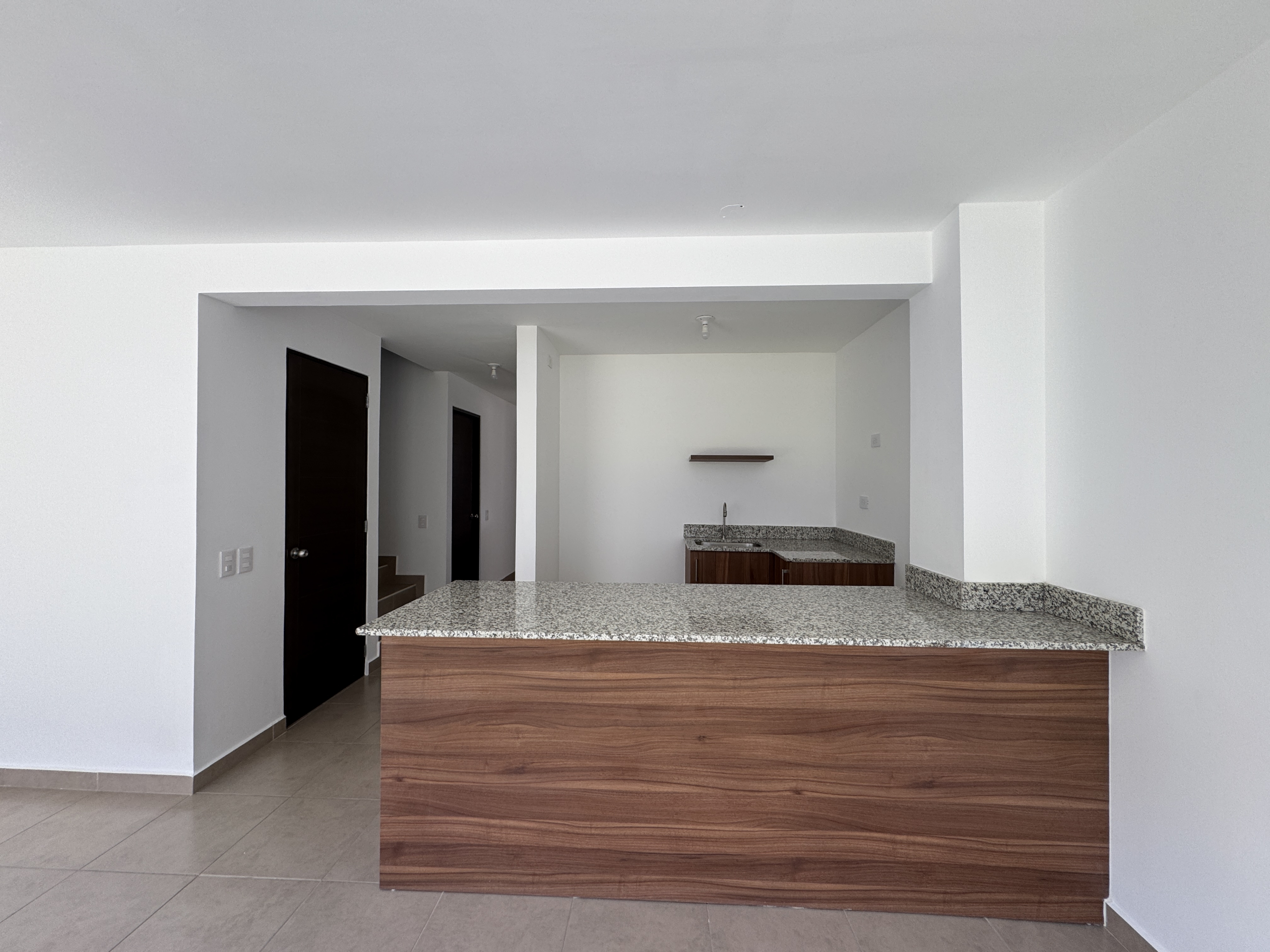 CASA EN PORTAL VALTERRA, VALLE DULCE, APOPA, SAN SALVADOR