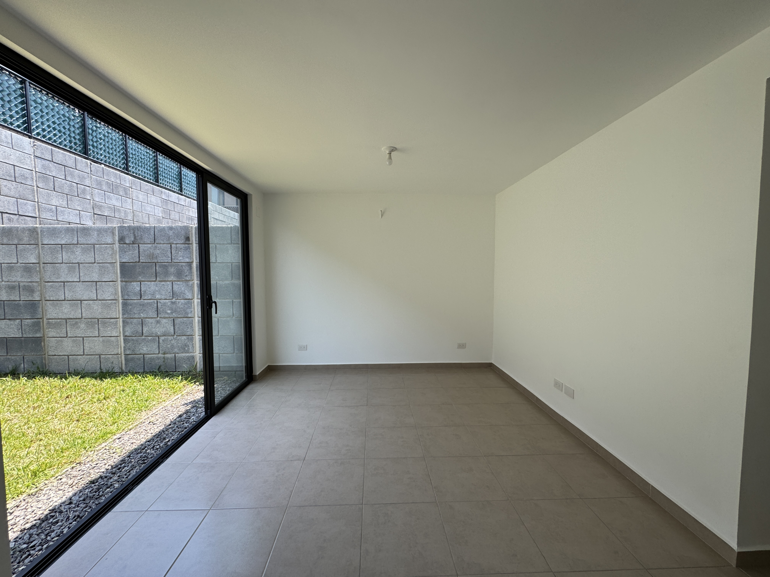 CASA EN PORTAL VALTERRA, VALLE DULCE, APOPA, SAN SALVADOR