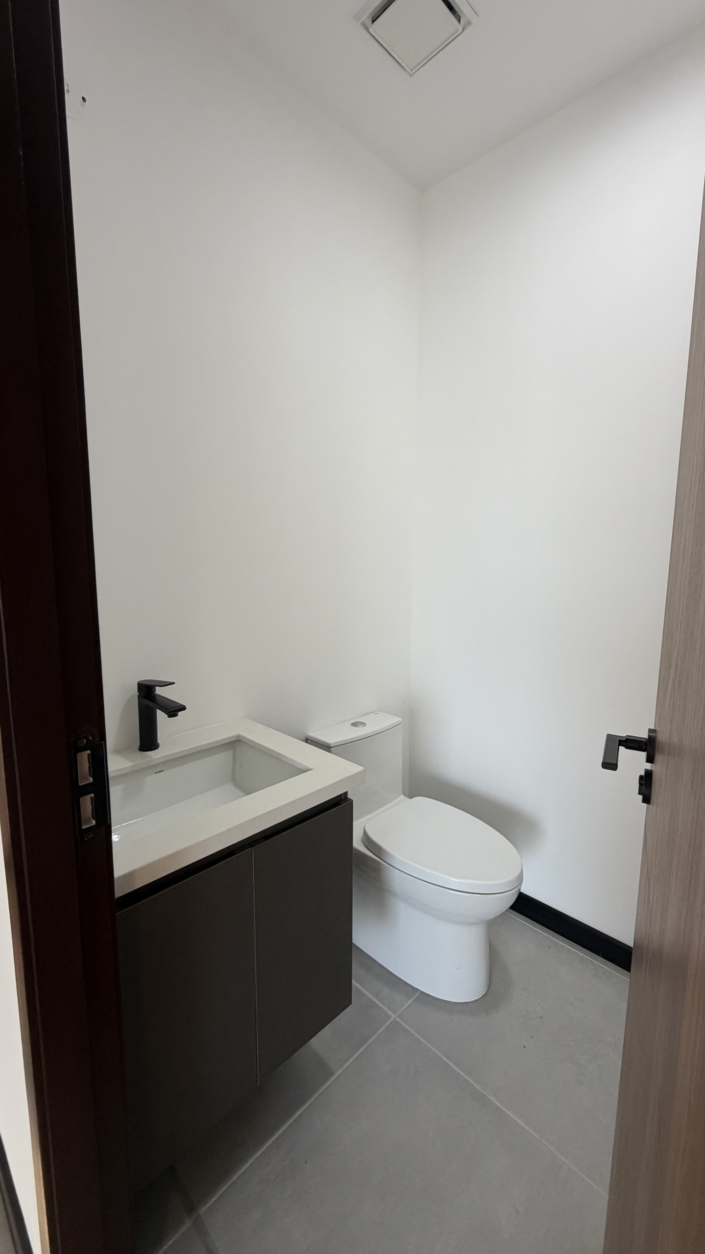 APARTAMENTO CON LÍNEA BLANCA EN ALQUILER EN TORRE ART HAUS, SAN BENITO, SAN SALVADOR